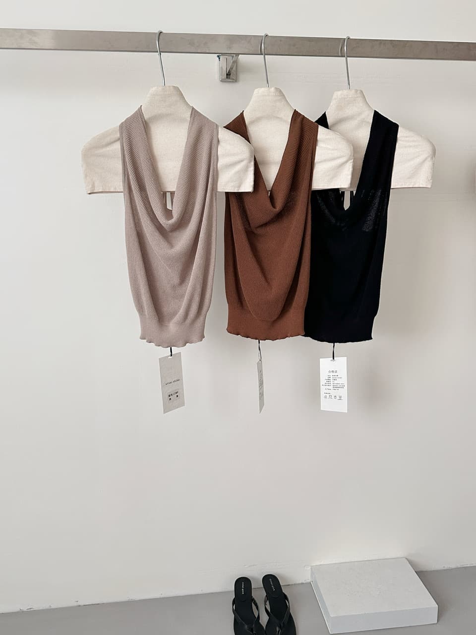 프랑스식 느긋한 바람 깊은 V 넥 몸매 가꾸기 단색 행침 목 니트 작은 셔츠 조끼 상세 이미지 13