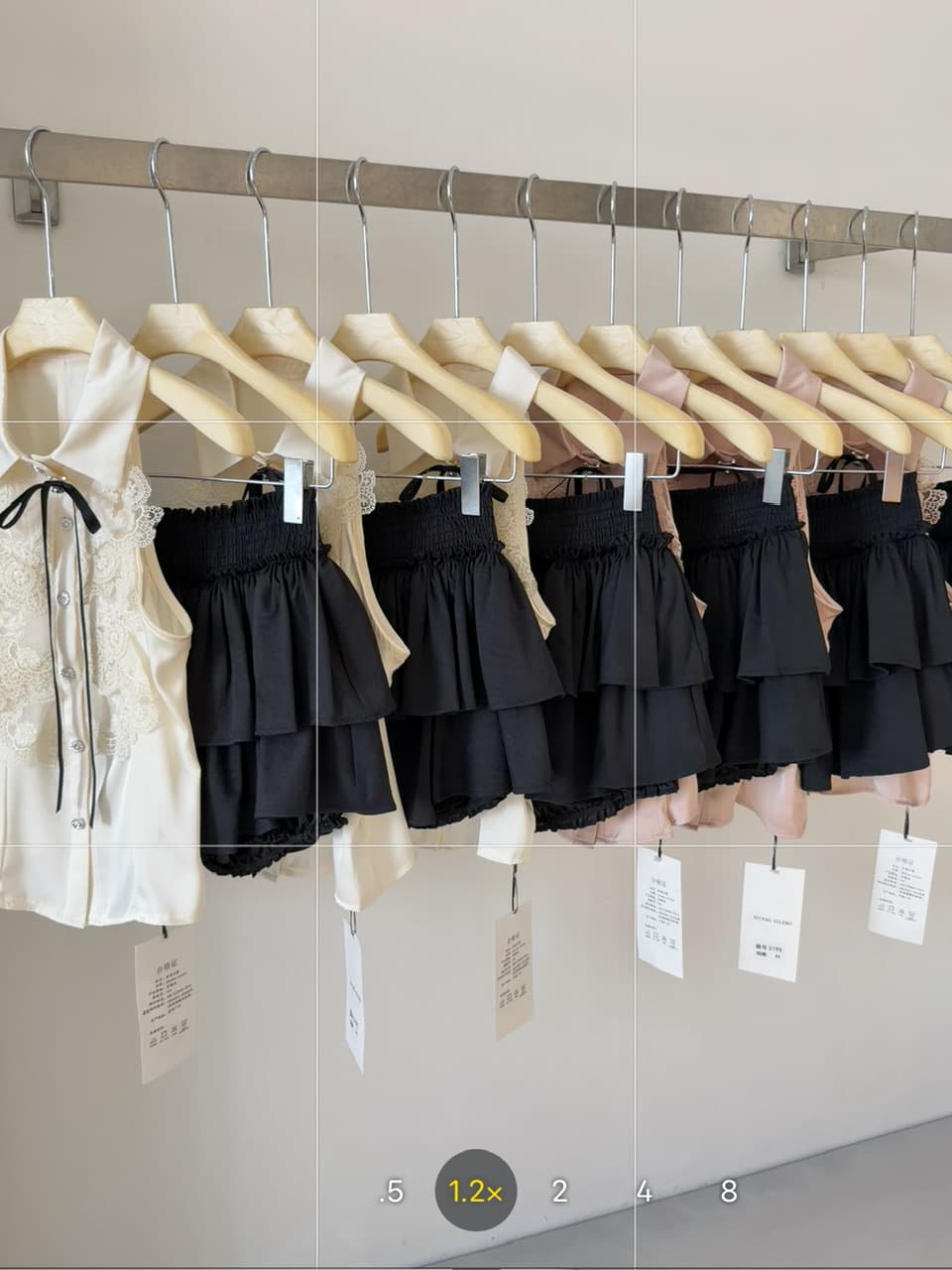 프랑스식 순수한 욕망 소녀 센스 나비 매듭 허리 수축 슬림해 보이는 명문 여성 천 골드 민소매 레이스 맨위 퍼프 미니 스커트 세트 상세 이미지 12