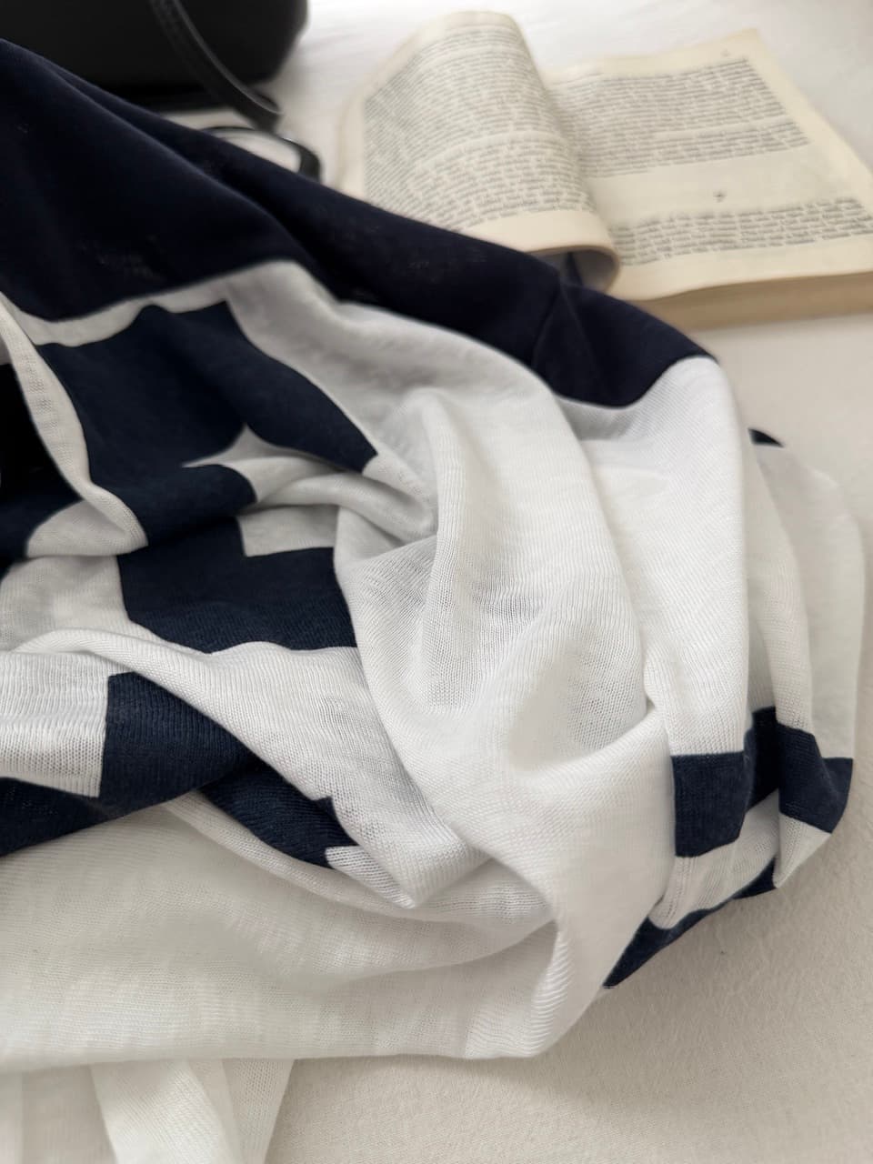 핫걸 레트로 저지 바람 숫자 프린트 긴팔 티셔츠 여성 루즈핏 다용도 배색 자외선 차단 블라우스 맨위 상세 이미지 10