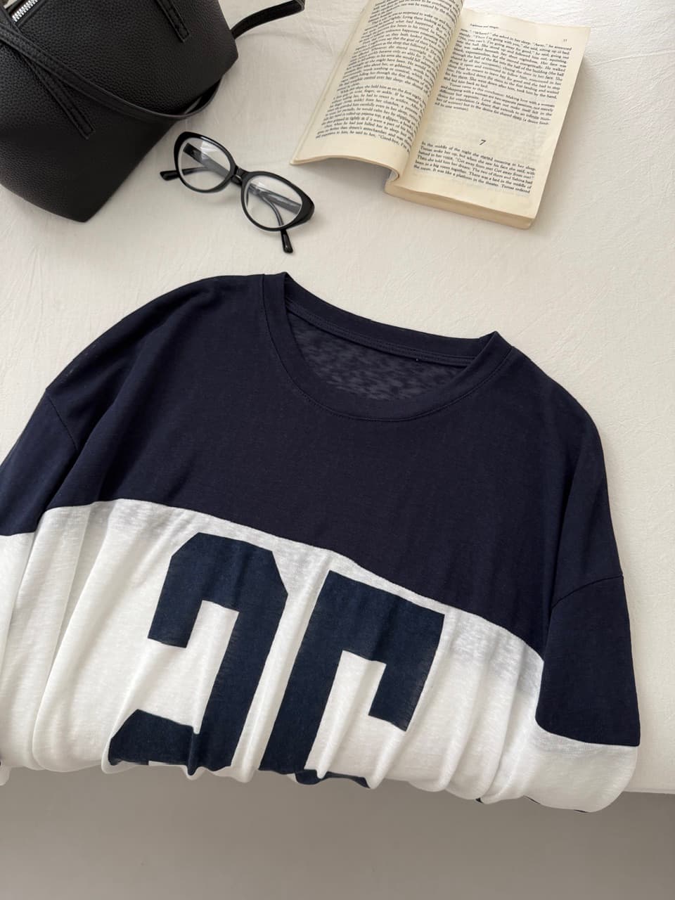 핫걸 레트로 저지 바람 숫자 프린트 긴팔 티셔츠 여성 루즈핏 다용도 배색 자외선 차단 블라우스 맨위 상세 이미지 13
