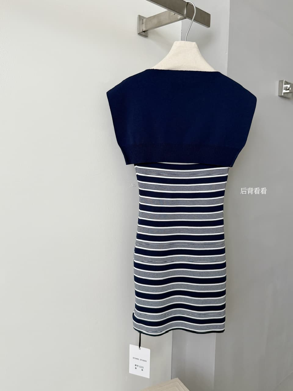 여름 휴가 바람 니트 스트라이프 드레스 몸매 가꾸기 슬림해 보이는 슬립 타이트 스커트 미니 스커트 여성 여름 상세 이미지 6