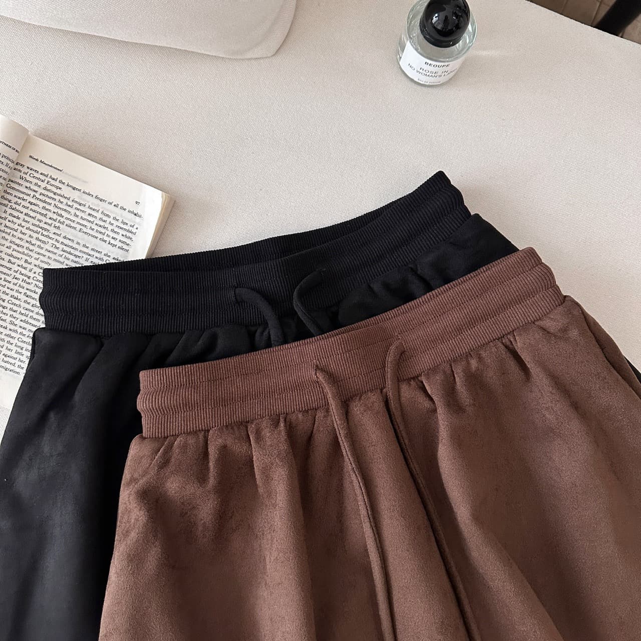 가을 켜기 새로운 miu 부서 장난기 넘치는 중년 스웨이드 노출 방지 반신 스커트 이른 가을 새로운 디자인 센스 치마 아이들 상세 이미지 7