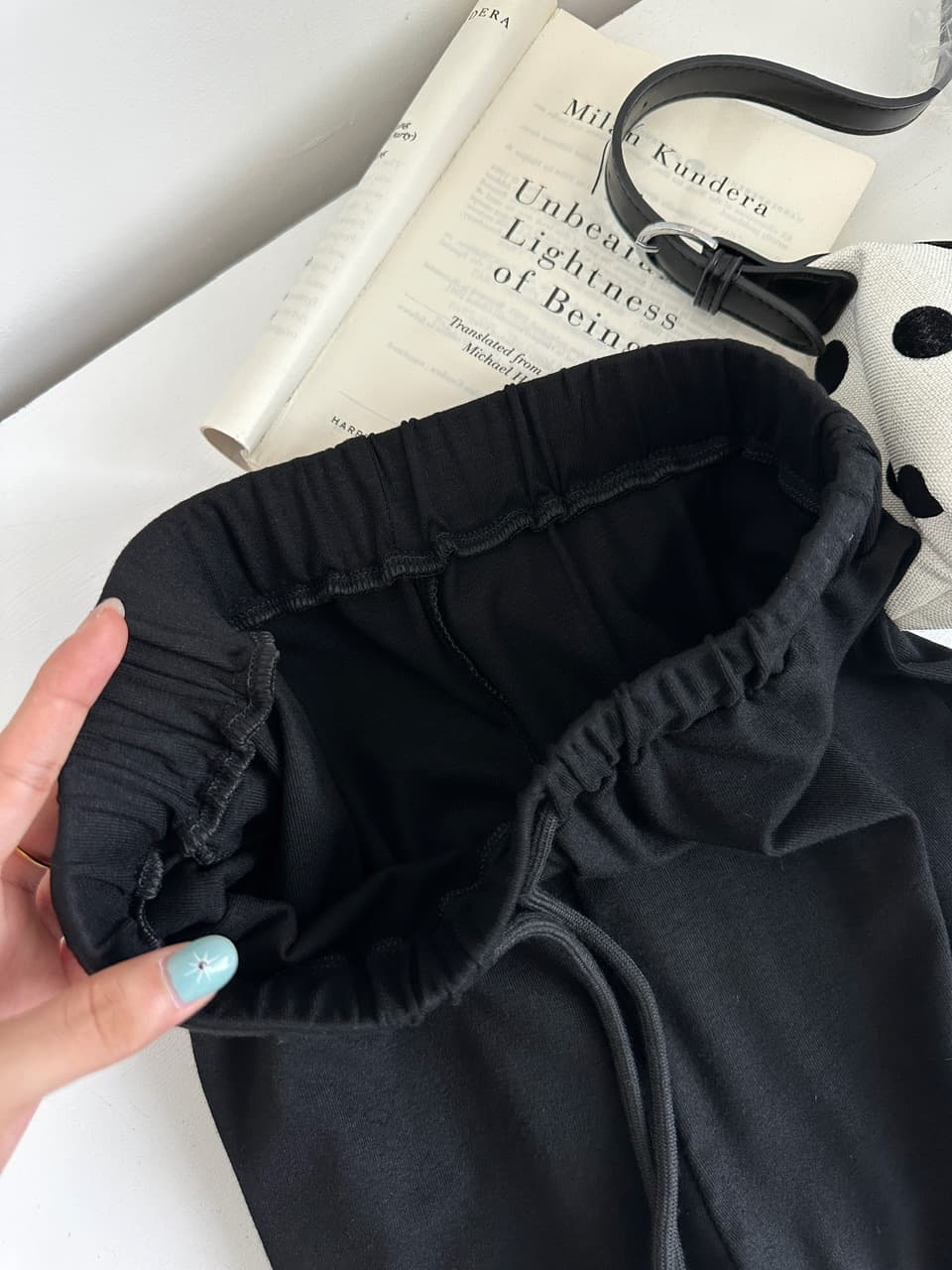 종이 사람들 지퍼 긴팔 V넥 티셔츠 행침 목 조끼 캐주얼 와이드 레그 팬츠 세 조각 세트 가을 상세 이미지 5