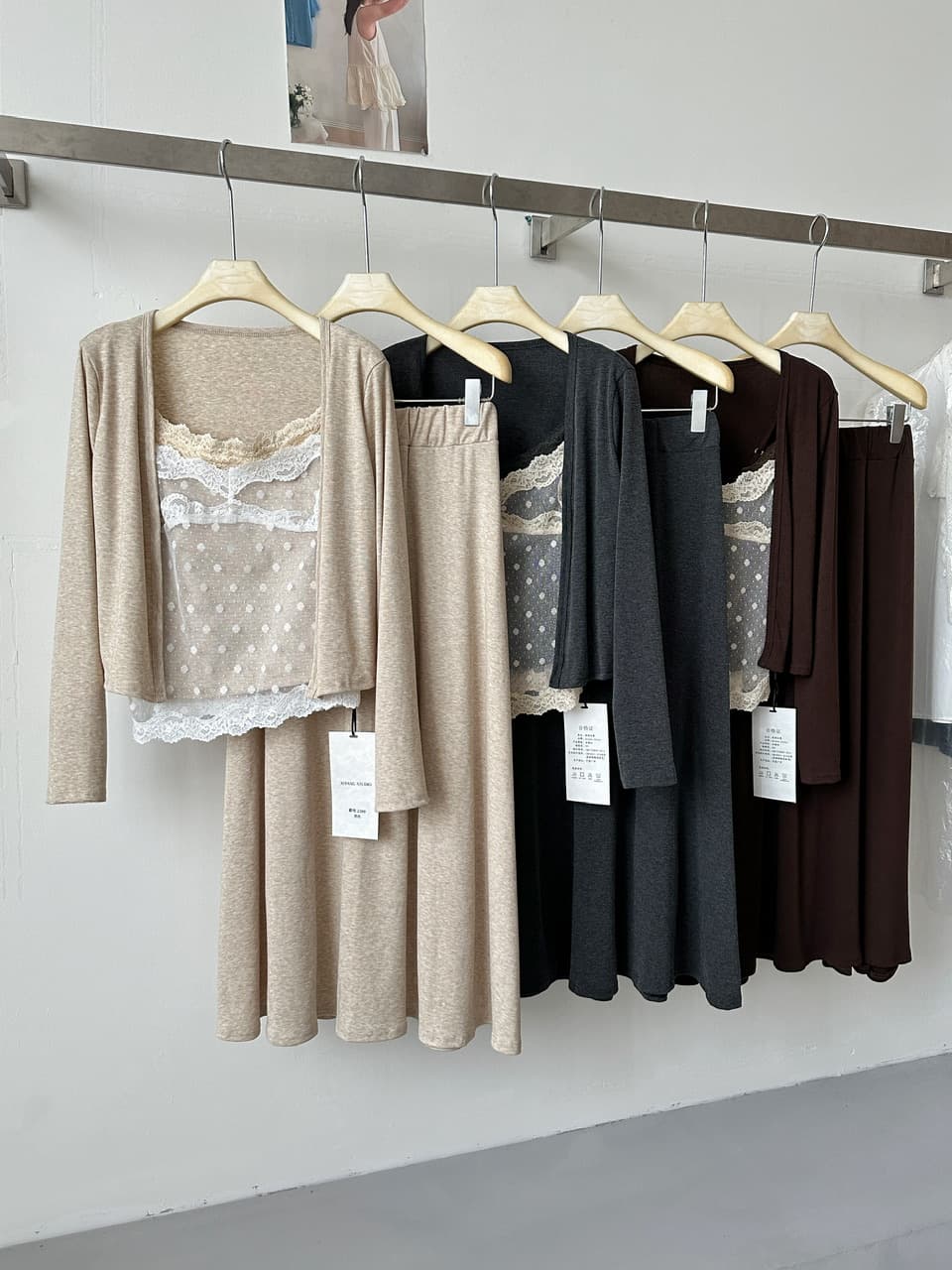 가을 켜기 새로운 아름다움 센스 이른 가을 세련된 좋은 부드러운 연령 감소 레이스 싸움 페이크 레이어드 가을 세 조각 세트 이미지 3