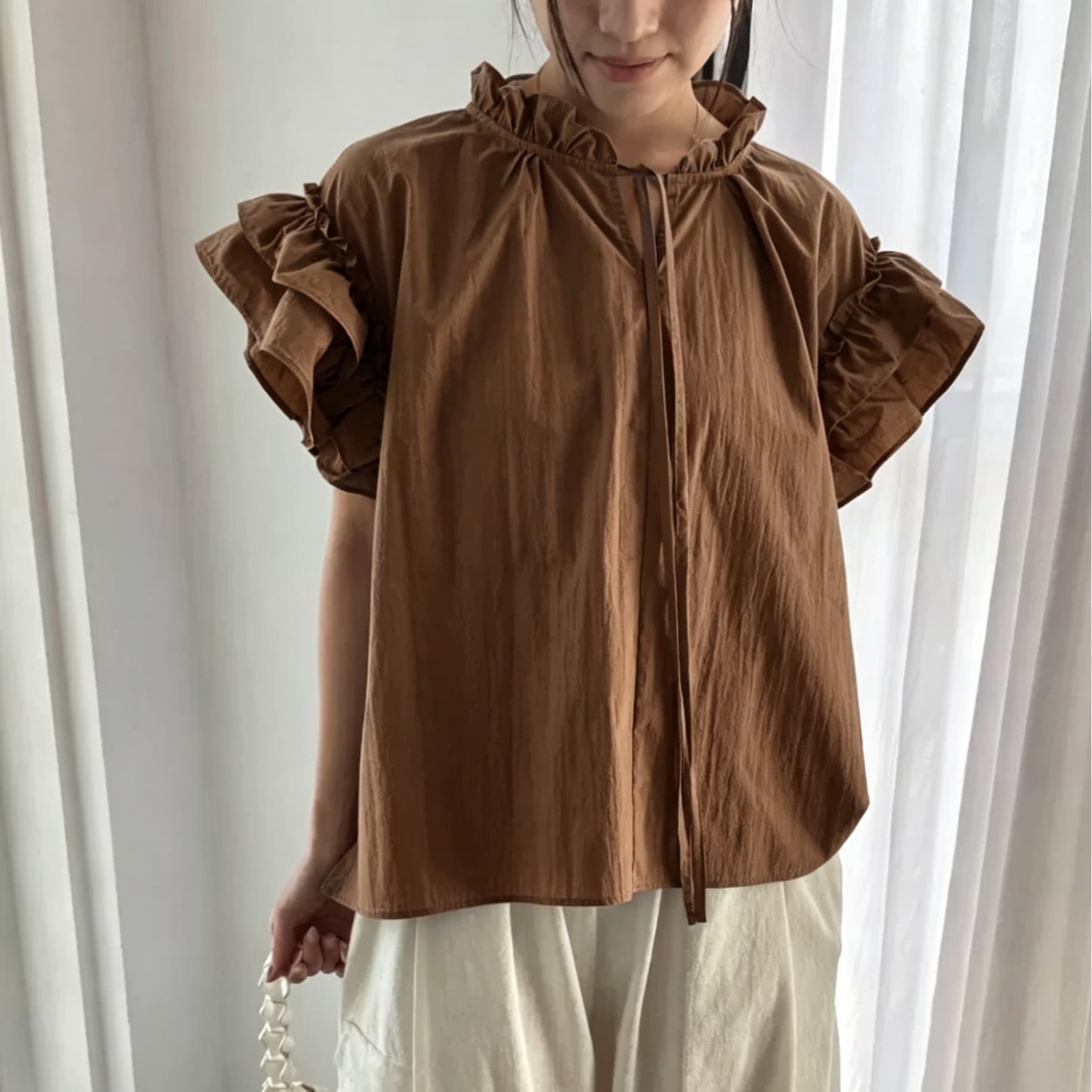 한국 chic 여름 새로운 스탠드 칼라 품격 레이스업 느슨함 센스 이중층 Feifei 소매 셔츠 이미지 4