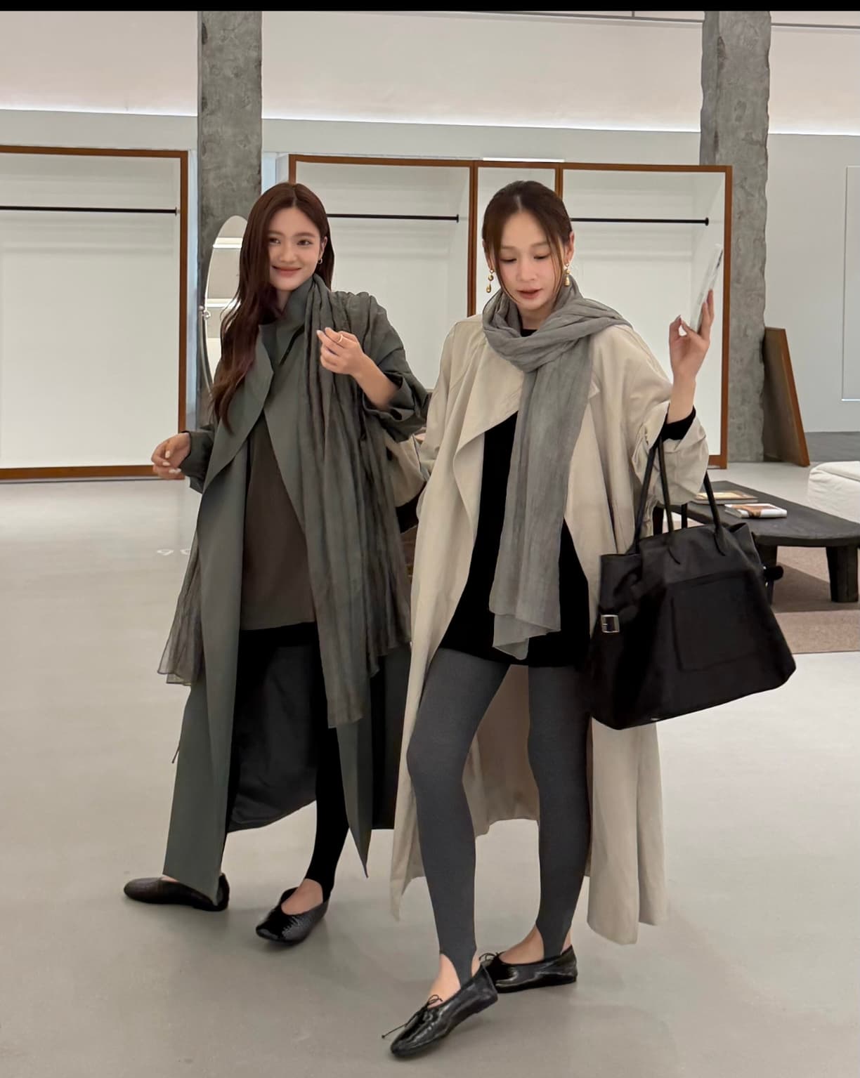 한국 새로운 가을 프로필 모양 루즈핏 단추 한 알 바람막이 여성 코트 중간 길이 펌프 로프 스탠드 칼라 코트 이미지 4