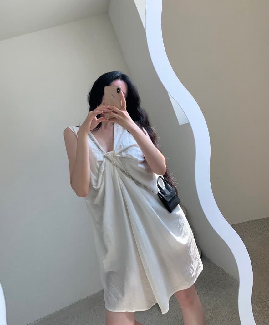 재고 있음 한국 스타일 루즈핏 슬림해 보이는 비틀림 V넥 풀오버 전후 둘 착용 조끼 원피스 상세 이미지 2