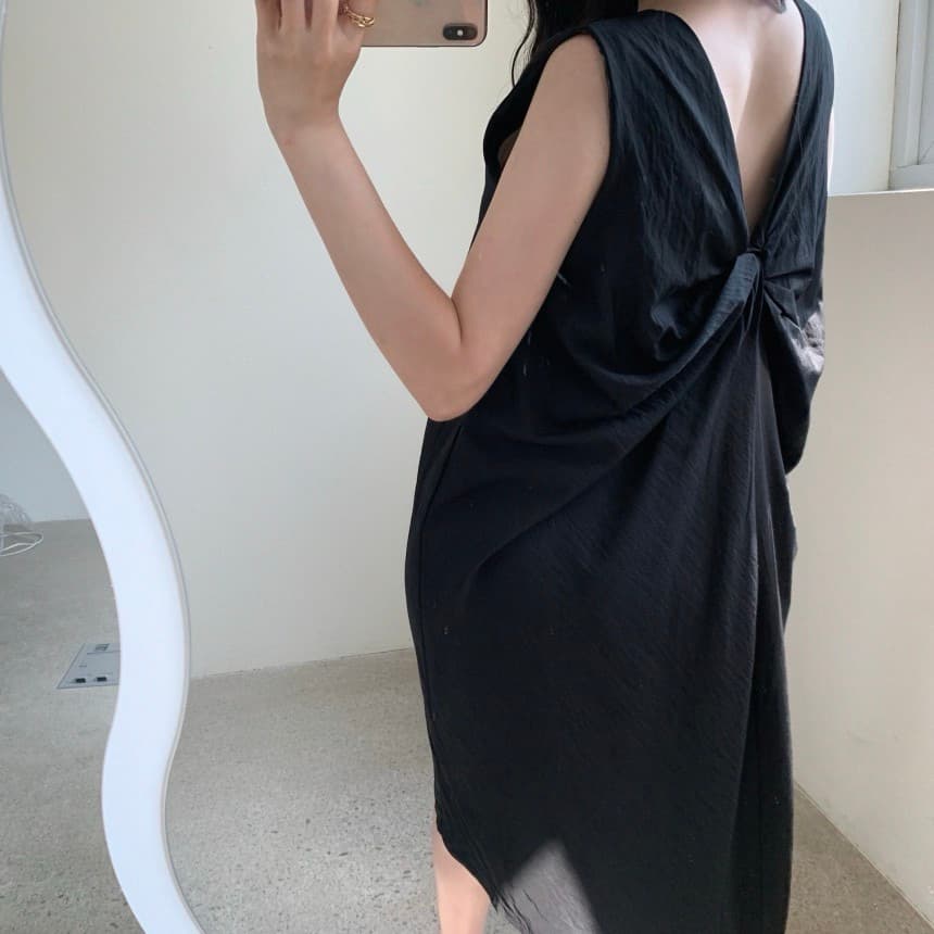 재고 있음 한국 스타일 루즈핏 슬림해 보이는 비틀림 V넥 풀오버 전후 둘 착용 조끼 원피스 상세 이미지 14