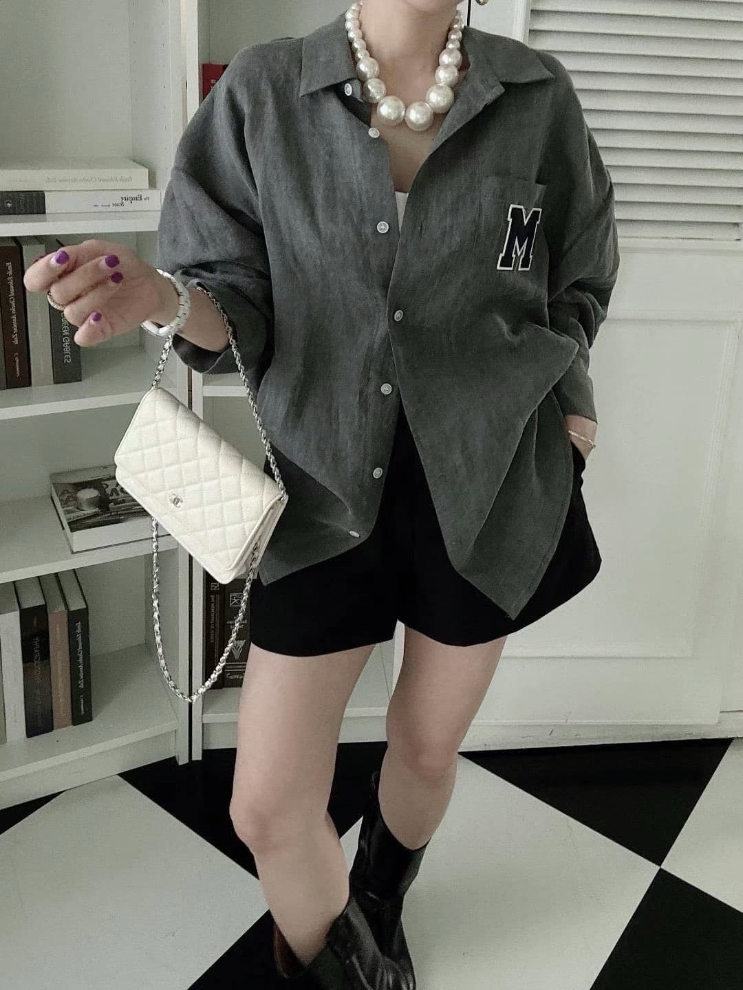 재고 있음 한국 ins 품격 루즈핏 다용도 알파벳 패치 셔츠 상세 이미지 8