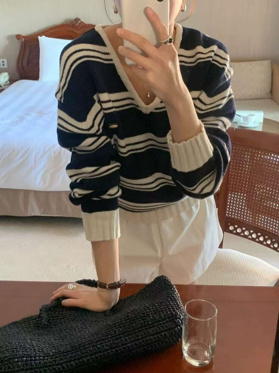 있음 물품 한국 동대문 품격 다용도 배색 스트라이프 V넥 니트 기본 셔츠 스웨터 여성 셔츠 트렌디 이미지 2