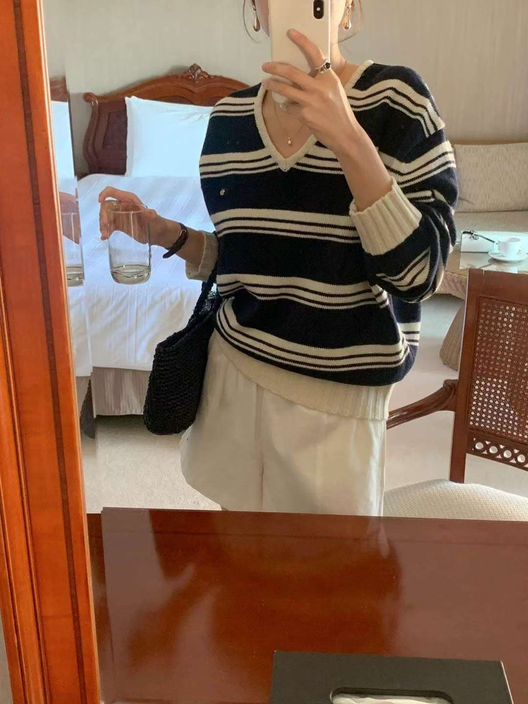 있음 물품 한국 동대문 품격 다용도 배색 스트라이프 V넥 니트 기본 셔츠 스웨터 여성 셔츠 트렌디 상세 이미지 1