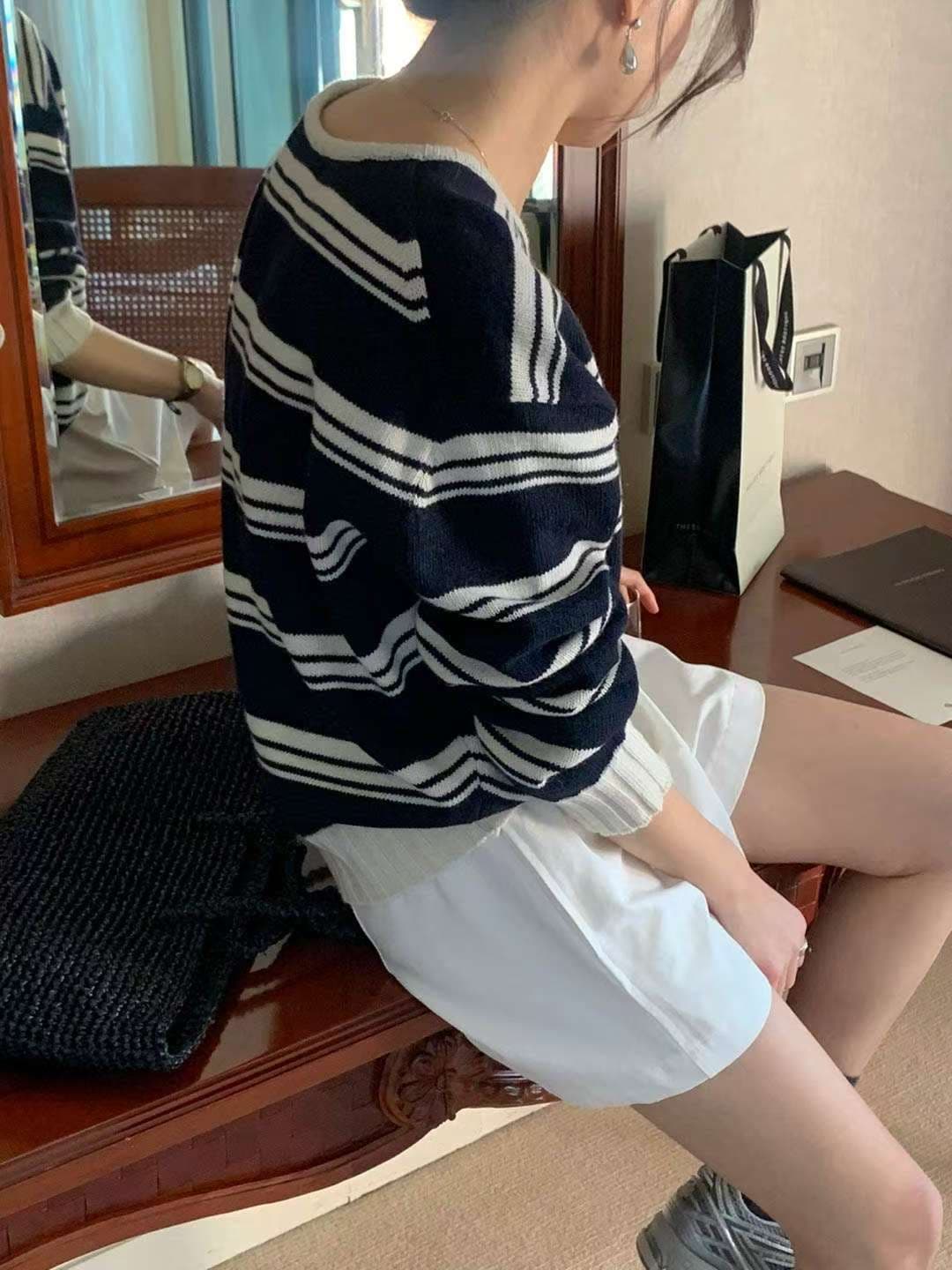있음 물품 한국 동대문 품격 다용도 배색 스트라이프 V넥 니트 기본 셔츠 스웨터 여성 셔츠 트렌디 상세 이미지 4