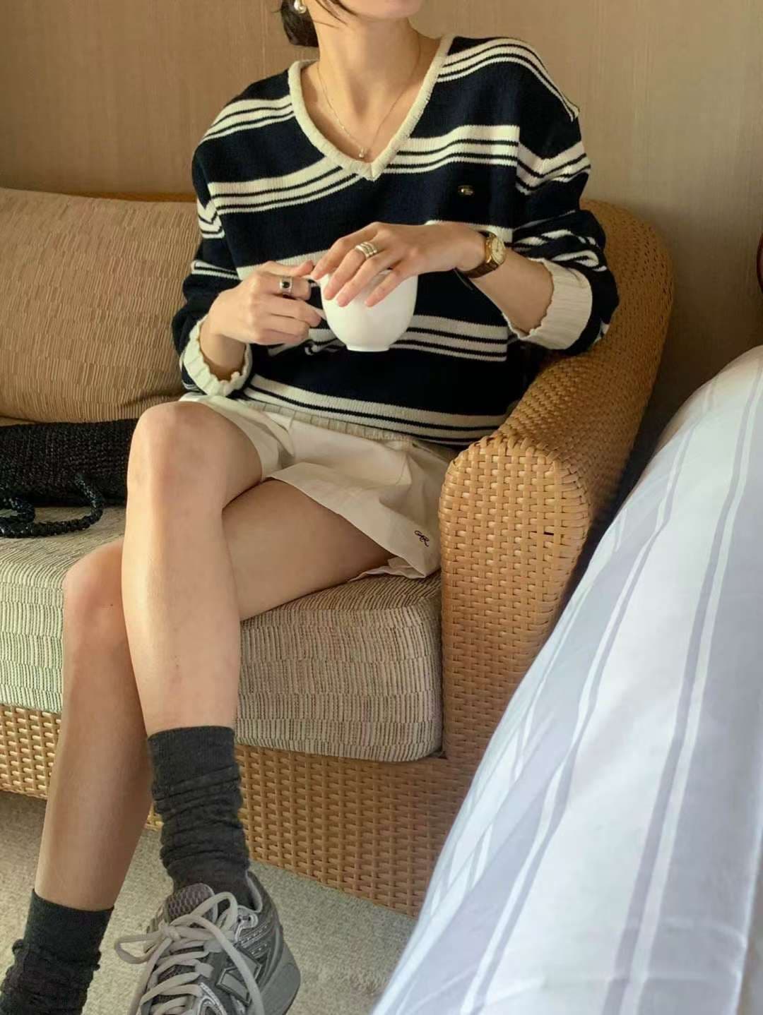 있음 물품 한국 동대문 품격 다용도 배색 스트라이프 V넥 니트 기본 셔츠 스웨터 여성 셔츠 트렌디 상세 이미지 8