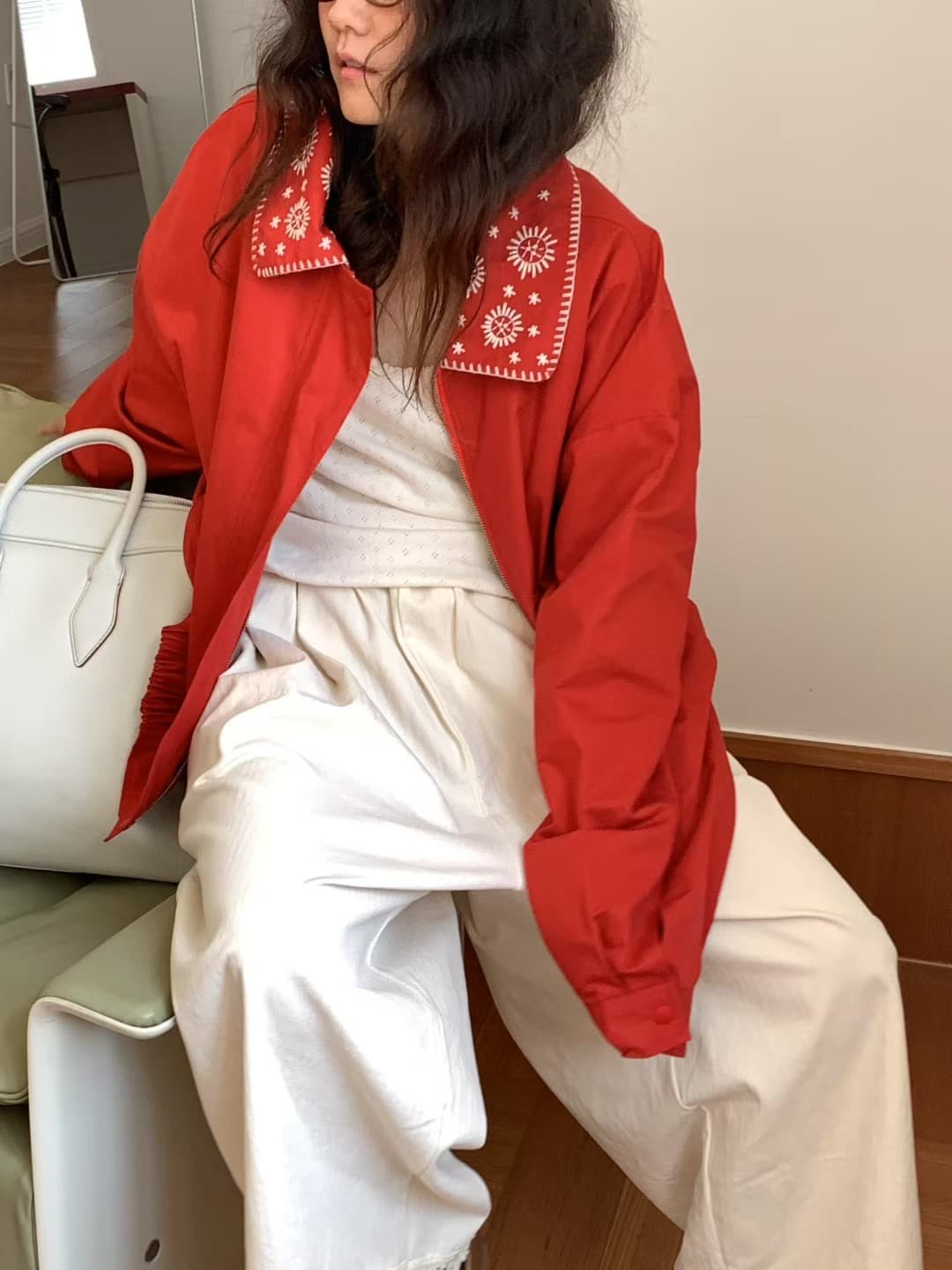 있음 물품 한국 동대문 2025 가을 다용도 자수 꽃 폴로 칼라 재킷 재킷 상세 이미지 4