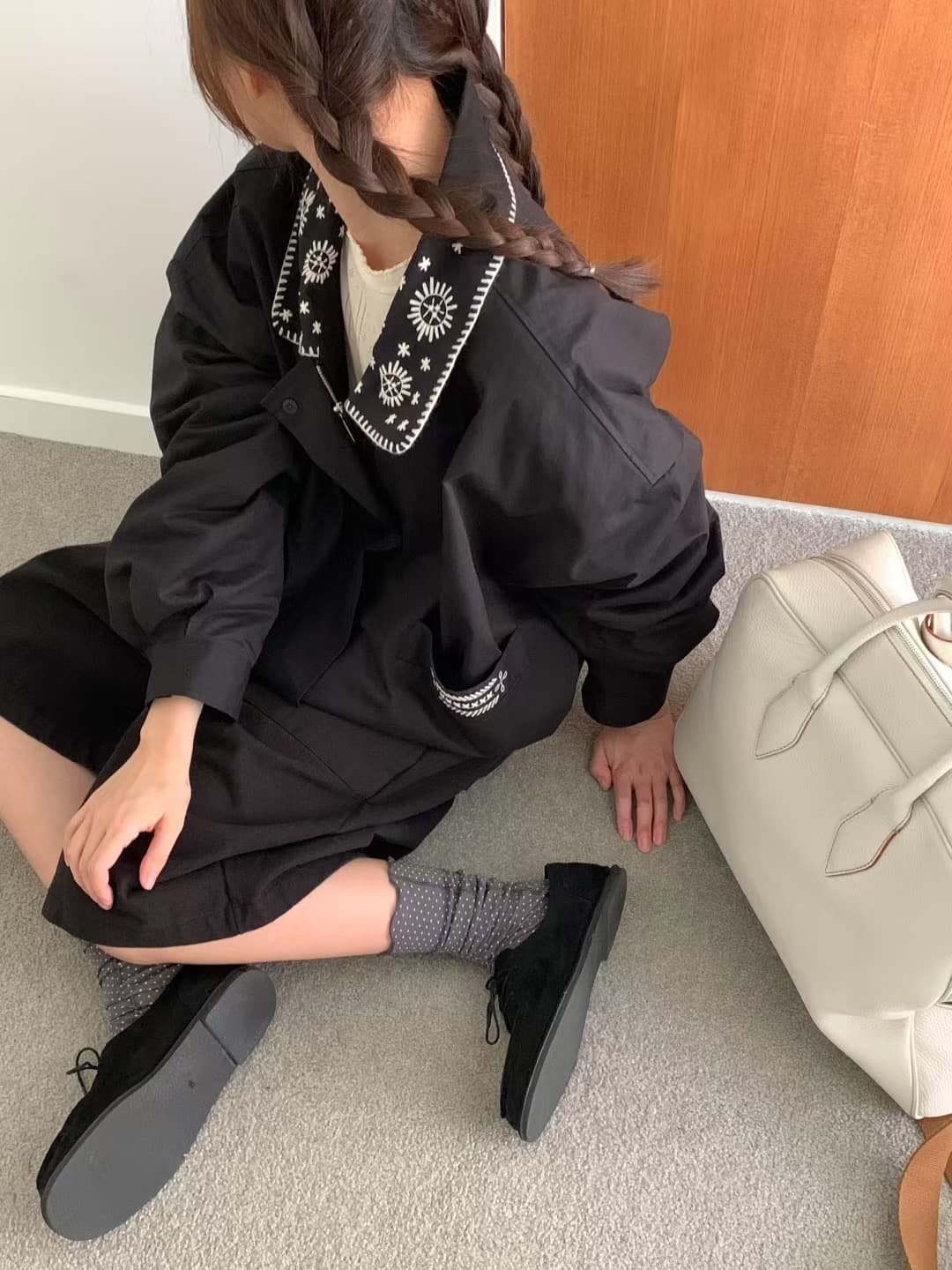 있음 물품 한국 동대문 2025 가을 다용도 자수 꽃 폴로 칼라 재킷 재킷 상세 이미지 5