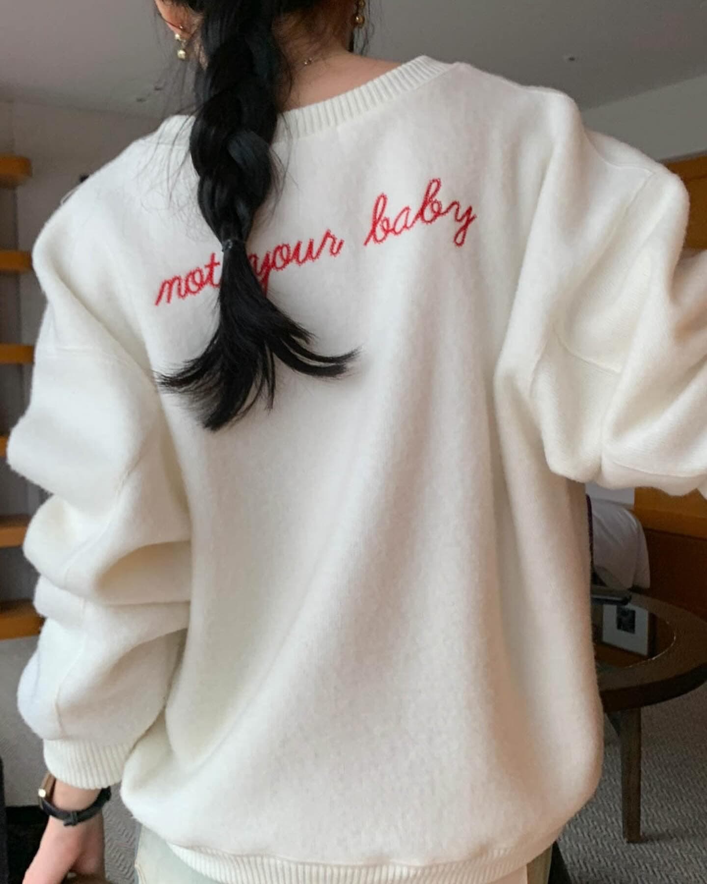 있음 물품 한국 ins 알파벳 자수 후드티 상세 이미지 8