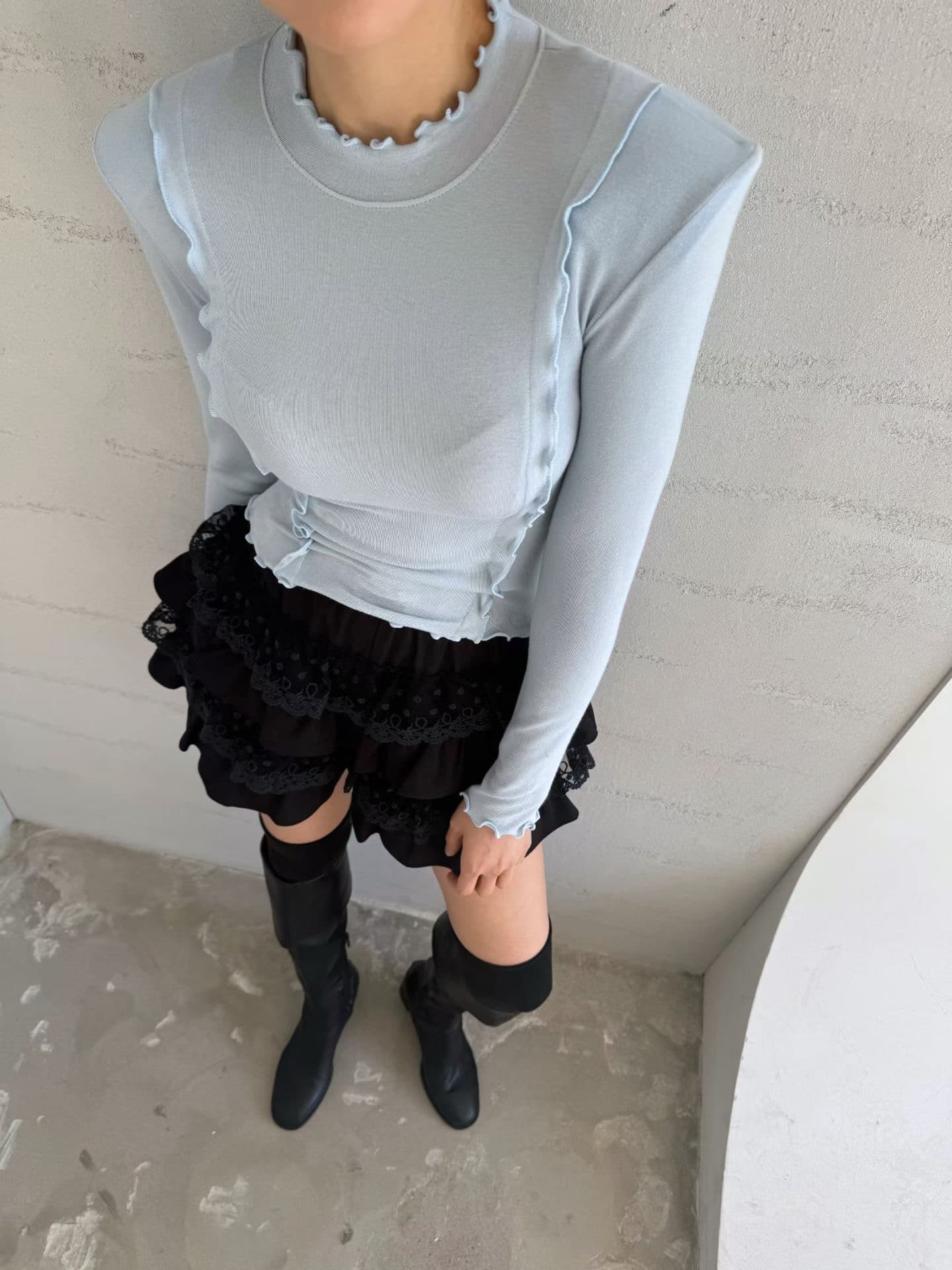 재고 있음 한국 동대문 봄 새로운 몸매 가꾸기 다용도 단색 프릴 긴팔 티셔츠 상세 이미지 3