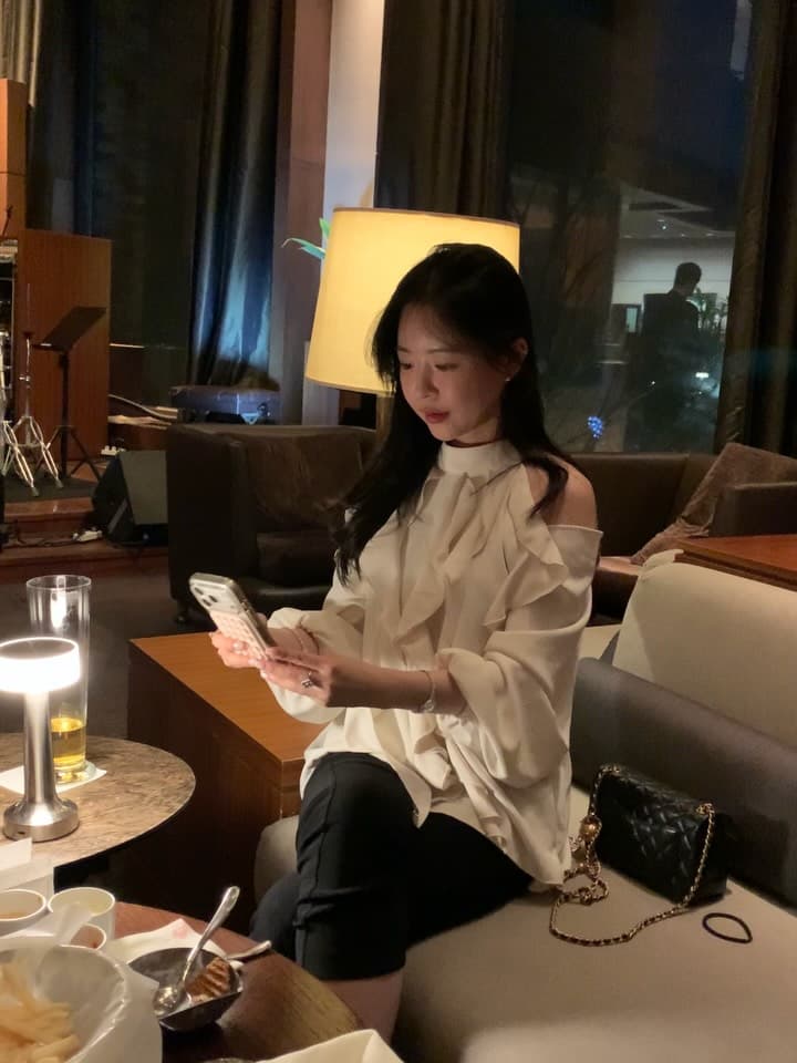 프랑스식 부드러운 바람 품격 심장 기계 오프숄더 디자인 섹션 셔츠 상세 이미지 6