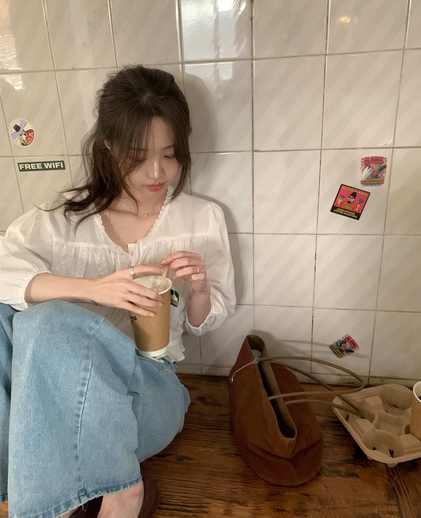 재고 있음 한국 chic 한 부서 달콤함 소녀 자수 홀로우 아웃 레이스업 얇고 가벼운 루즈핏 셔츠 상세 이미지 2