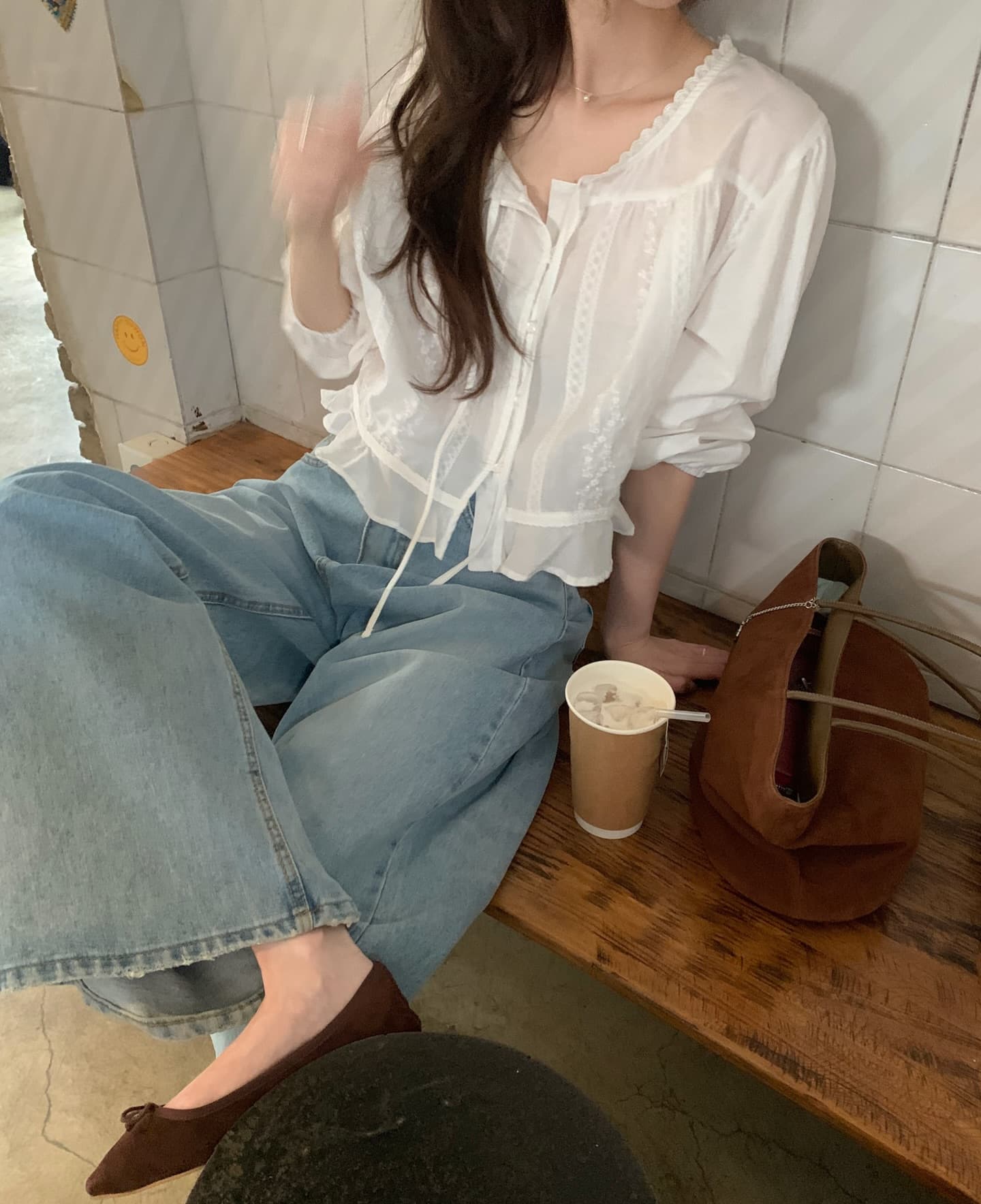 재고 있음 한국 chic 한 부서 달콤함 소녀 자수 홀로우 아웃 레이스업 얇고 가벼운 루즈핏 셔츠 상세 이미지 3