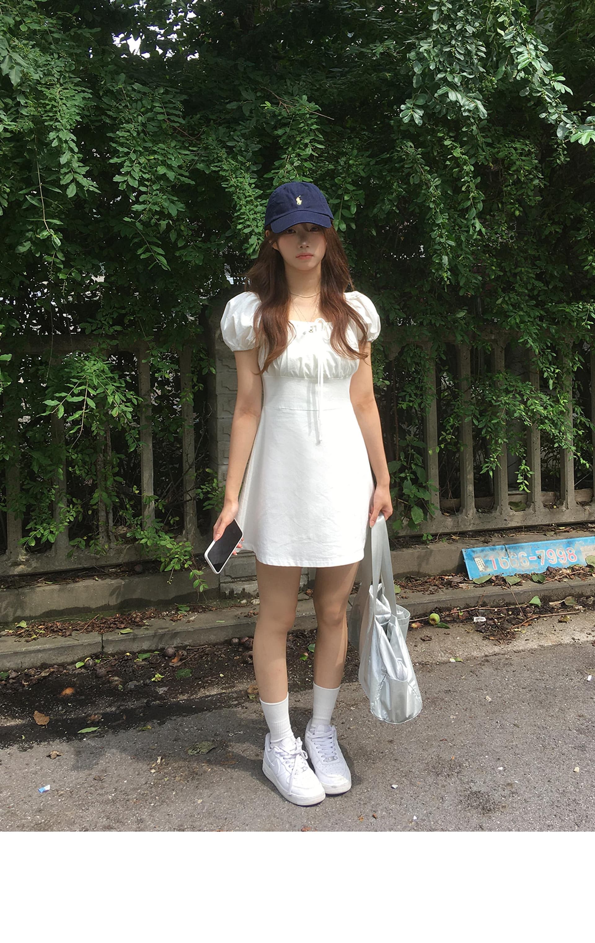 재고 있음 한국 ins 첫사랑 샤오 바이 치마 작은 정사각형 얼굴 거품 소매 소녀 드레스 상세 이미지 6