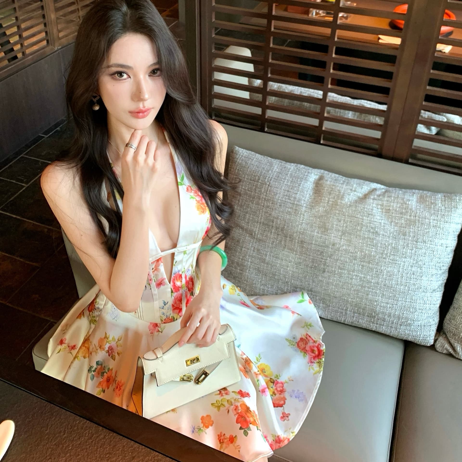 프랑스식 V넥 행침 목 한 마디 허리 수축 꽃무늬 여성 드레스 여름 중간 길이 핫걸 몸매 가꾸기 치마 이미지 6