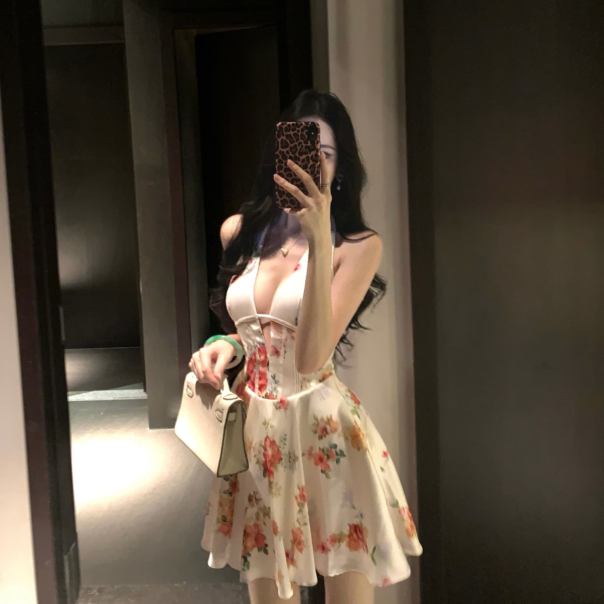 프랑스식 V넥 행침 목 한 마디 허리 수축 꽃무늬 여성 드레스 여름 중간 길이 핫걸 몸매 가꾸기 치마 상세 이미지 1