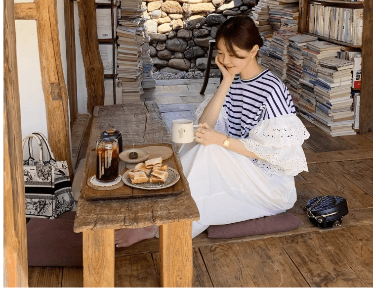 2026 봄 여름 새로운 일본 롯데 폭발 대외 무역 여성 의류 자수 홀로우 아웃 고급 레이스 t 7부 소매 티셔츠 상세 이미지 26