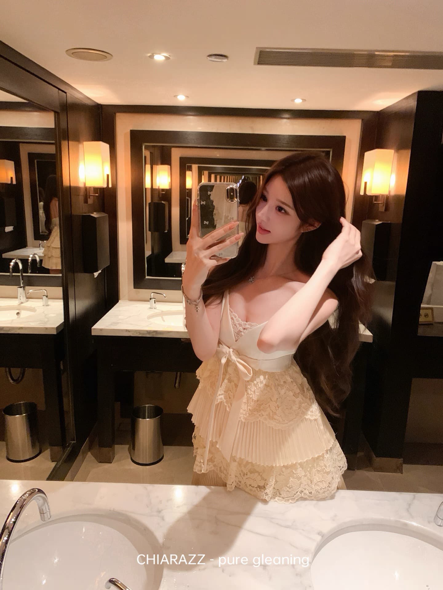 수영장 자오 짜오 chiarazz 분필 레이스 일 광장 도보 보여주기 섹션 새틴 레이스 플리츠 멜라루카 나비 매듭 슬립 드레스 이미지 4