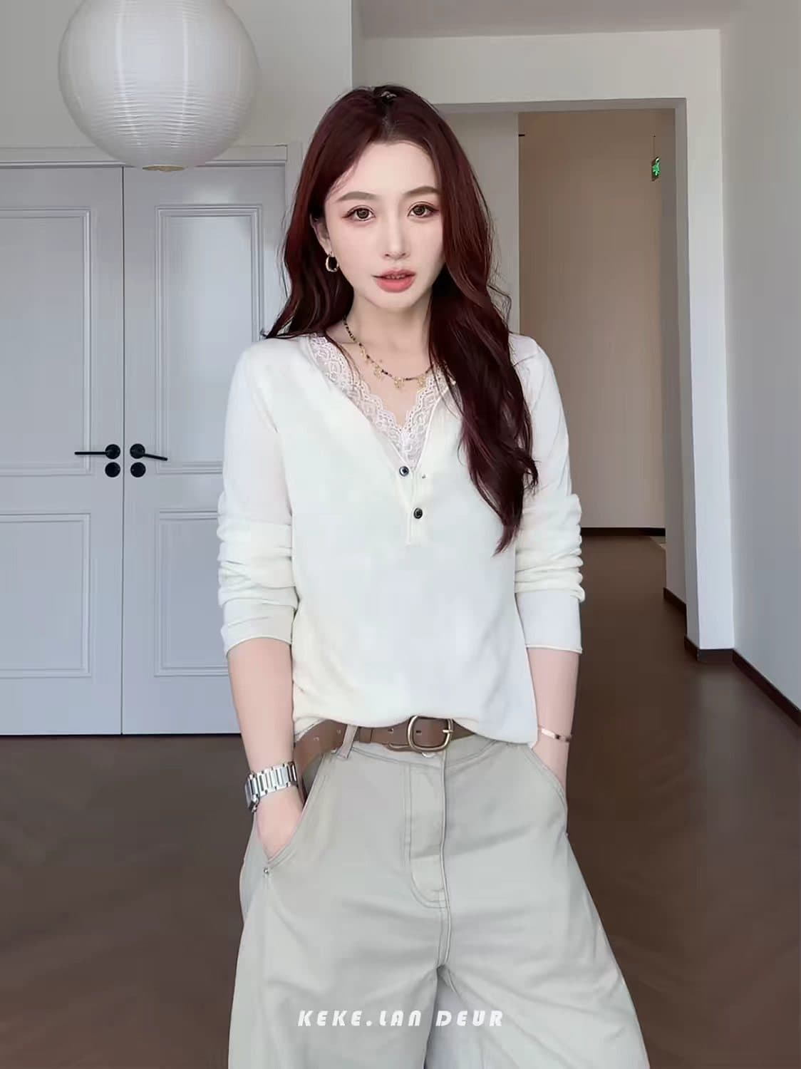 lan deur 기러기 십자가 아키야마 프랑스식 레이스 조각 품격 슬림해 보이는 니트 스웨터 여성 이미지 4