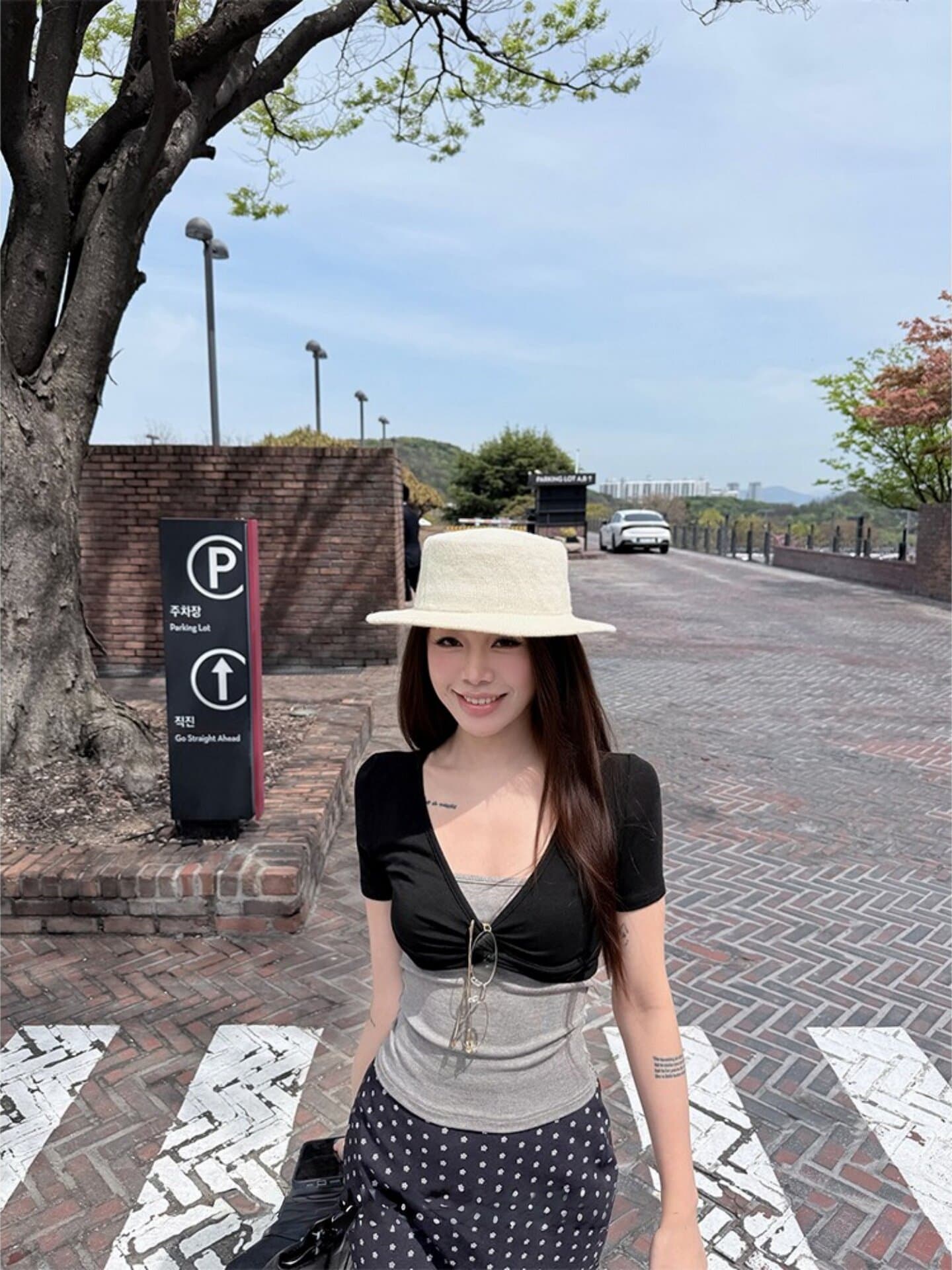한 부서 페이크 레이어드 배색 비틀림 반팔 티셔츠 여성 여름 순수한 욕망 핫걸 자이언트 잘 생긴 디자인 센스 몸매 가꾸기 맨위 이미지 5