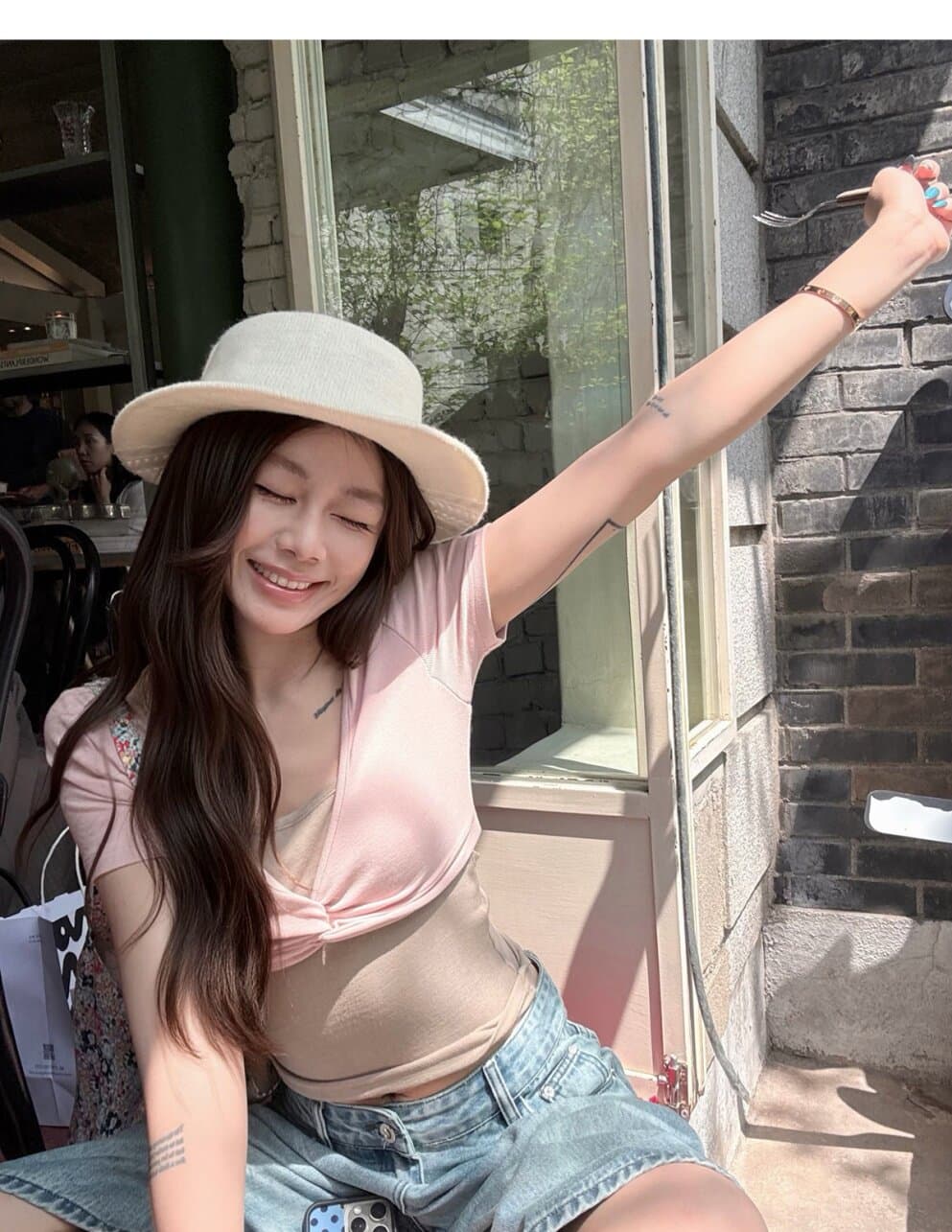 한 부서 페이크 레이어드 배색 비틀림 반팔 티셔츠 여성 여름 순수한 욕망 핫걸 자이언트 잘 생긴 디자인 센스 몸매 가꾸기 맨위 상세 이미지 4