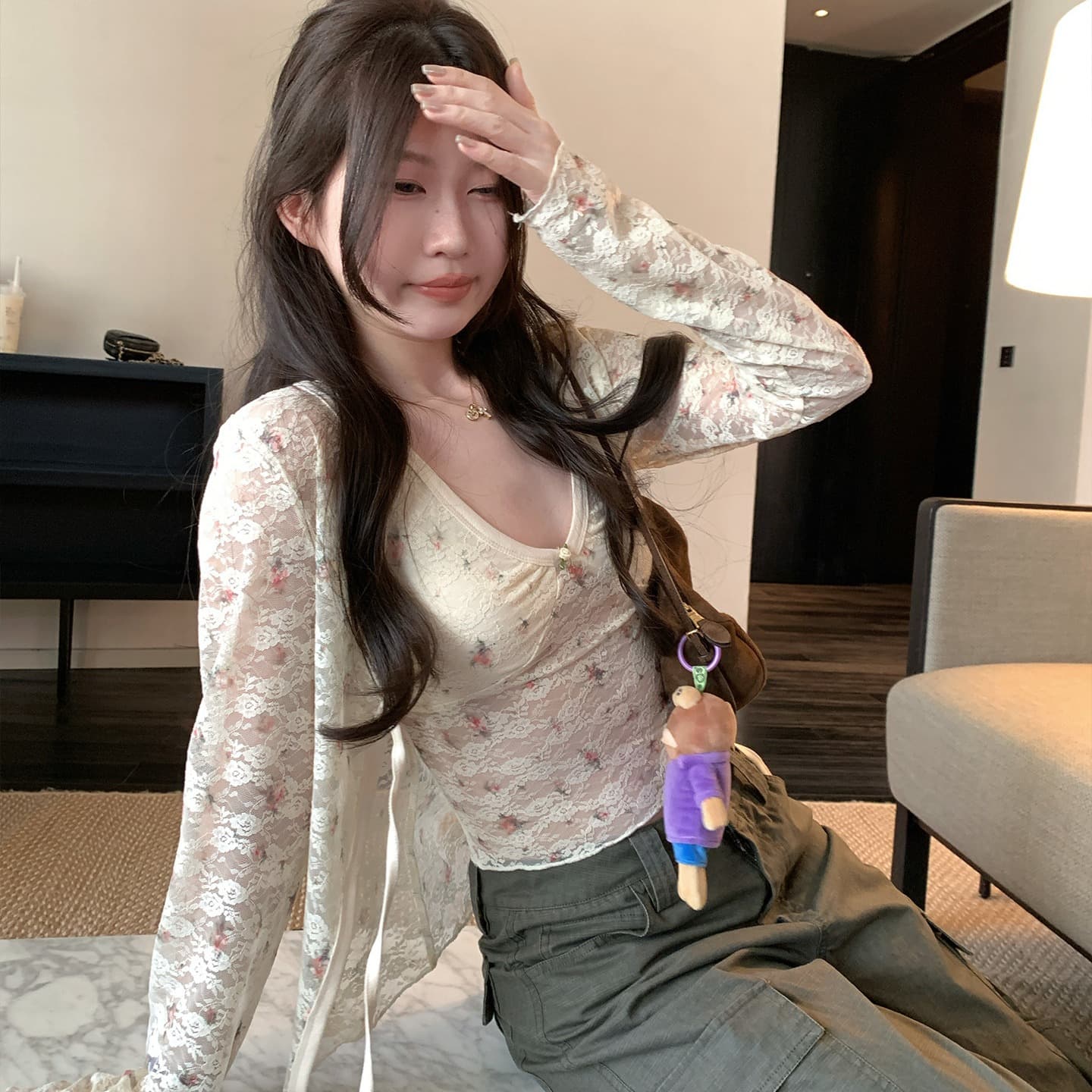 부드러운 bunny 레이스 꽃무늬 V넥 조끼 레이스업 오픈 가디건 세트 그룹 이미지 6