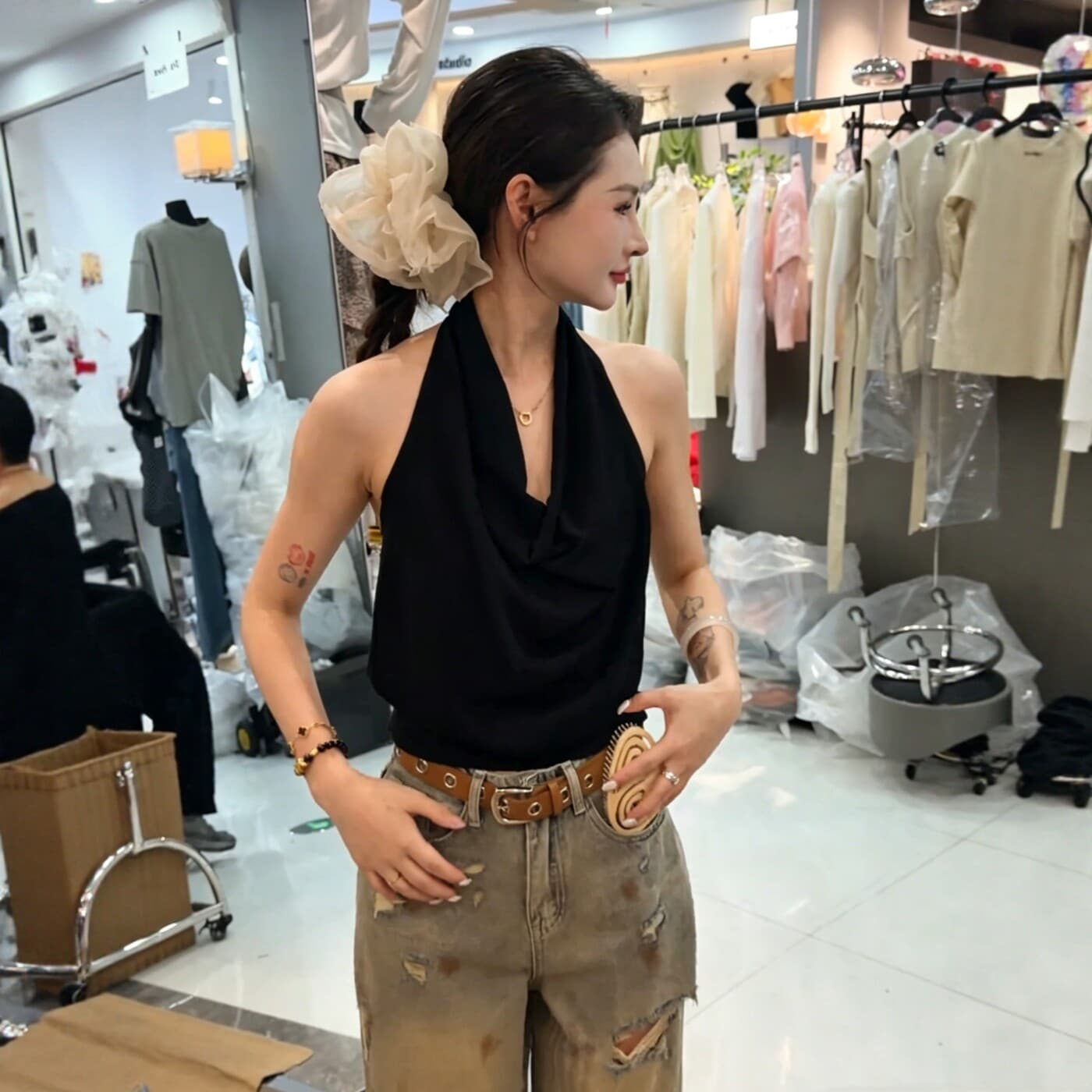 검정색 흔들다 칼라 행침 목 캐미솔 여름 외출용 핫걸 바람 민소매 백리스 작은 셔츠 고유 한 Chic 맨위 상세 이미지 1