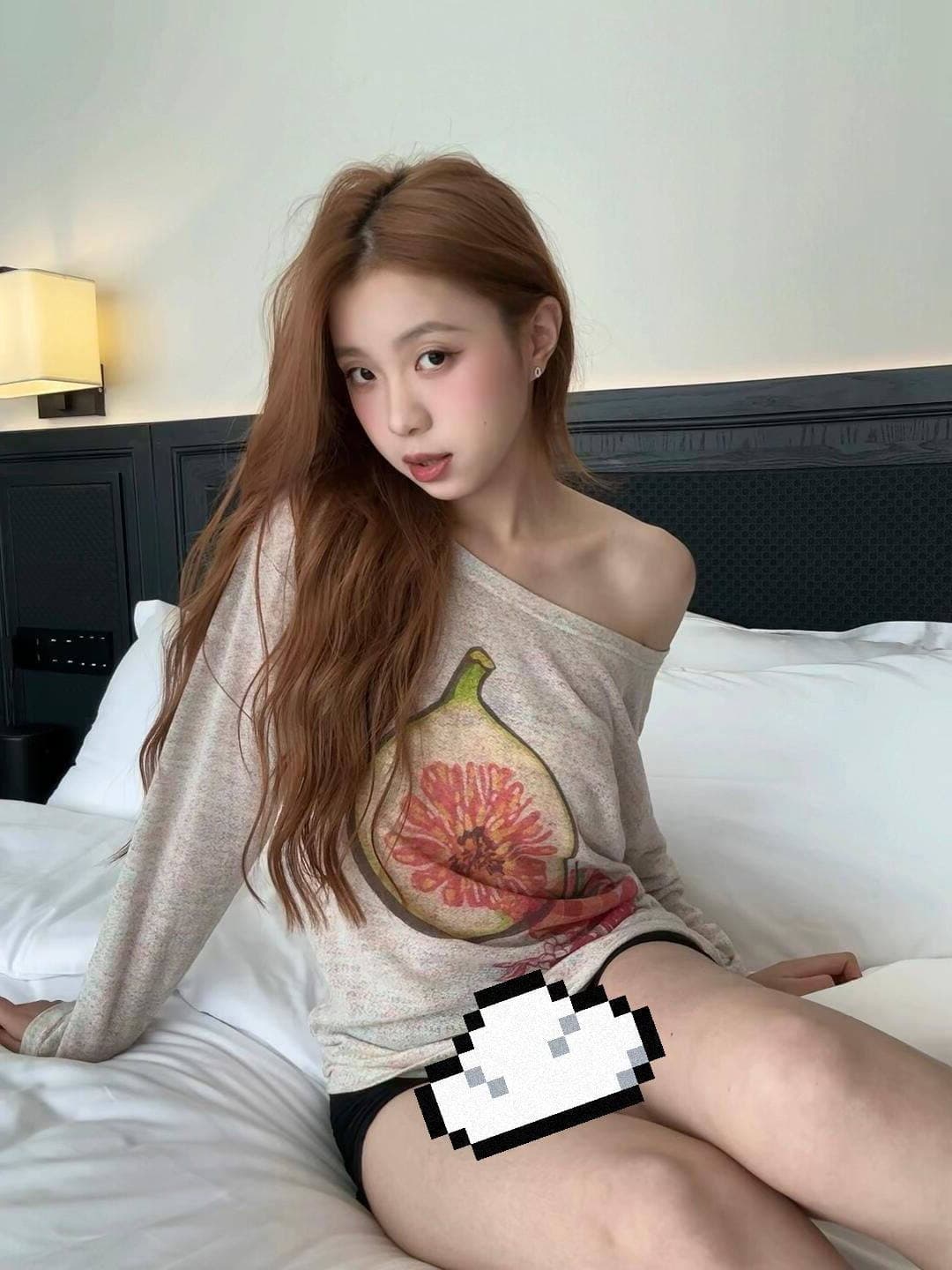 색상 실 질감 Fig 프린트 비스듬한 어깨 블라우스 긴팔 티셔츠 맨위 이미지 4