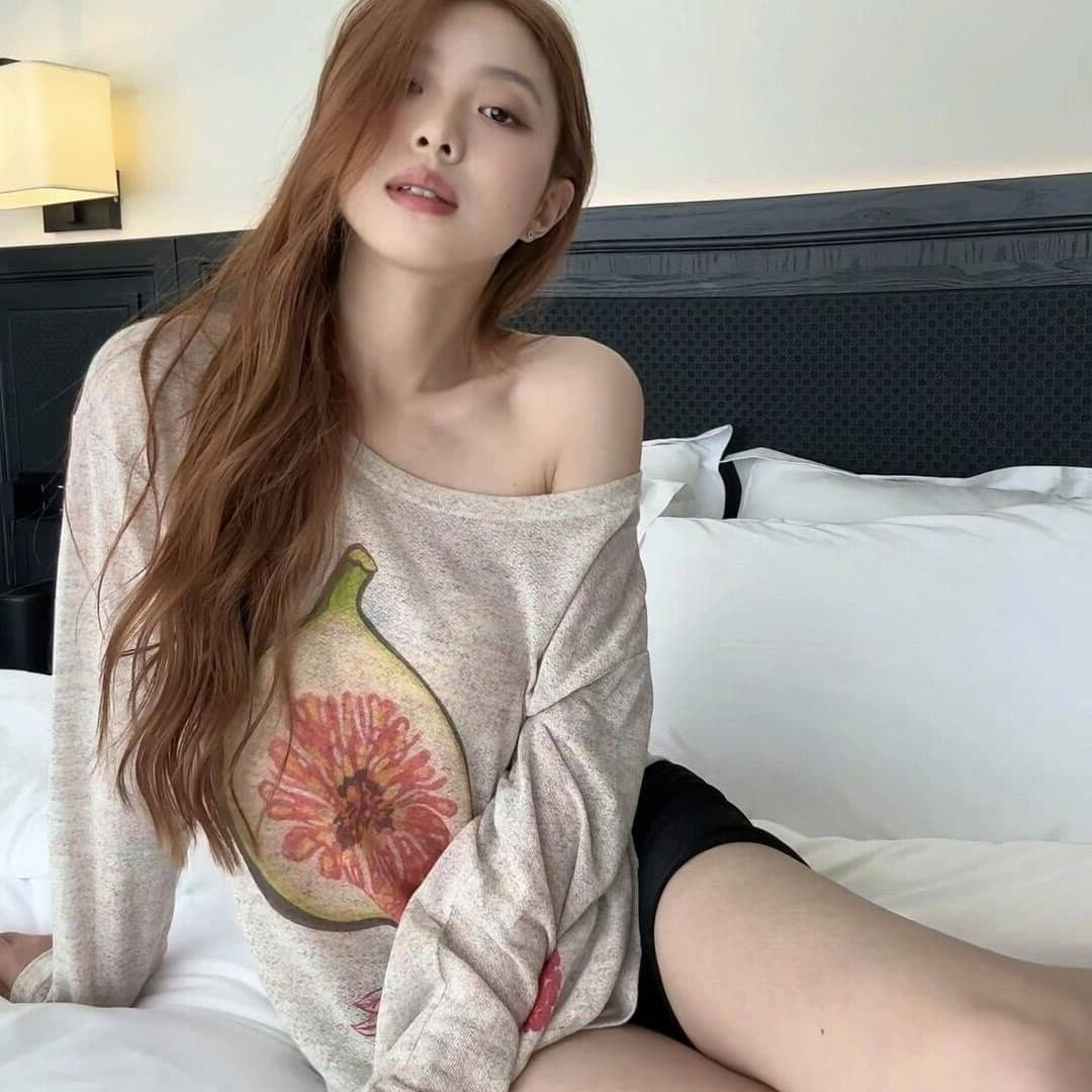 색상 실 질감 Fig 프린트 비스듬한 어깨 블라우스 긴팔 티셔츠 맨위 이미지 5