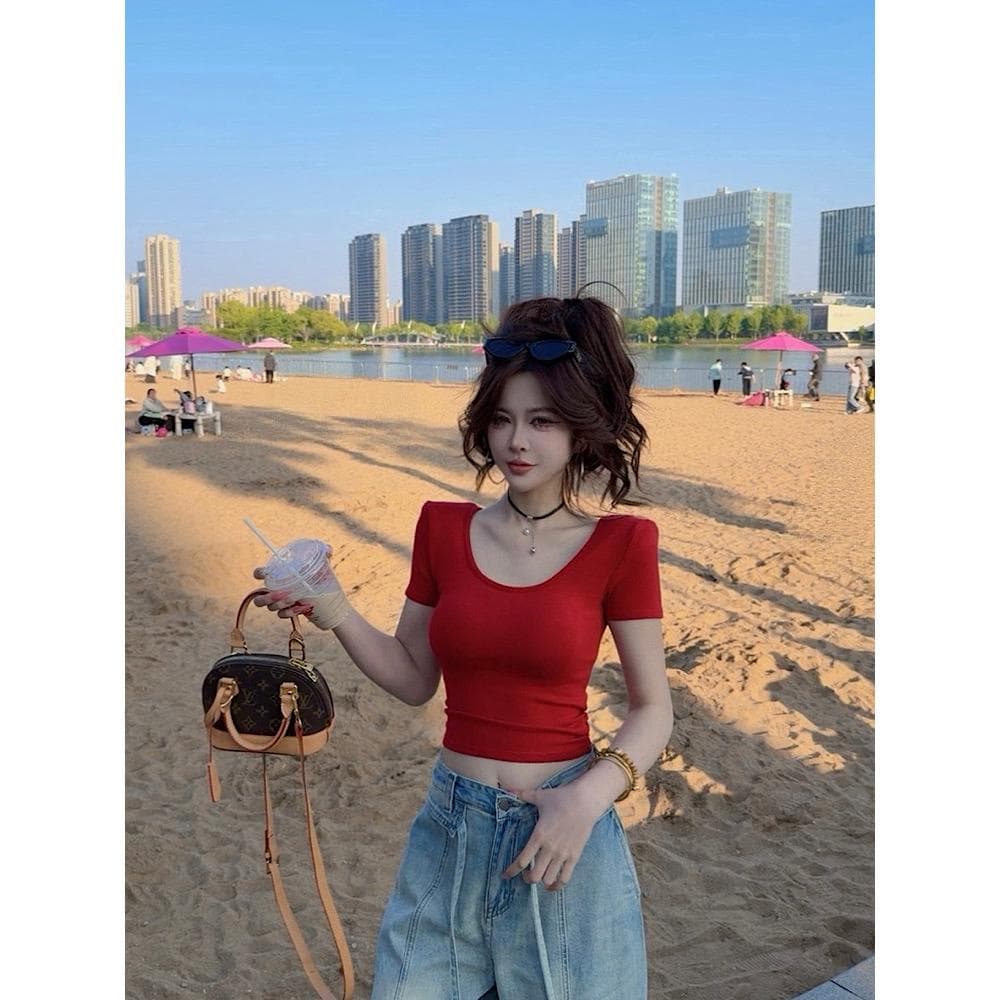 여름 새로운 패션 다용도 u 칼라 반팔 슬림해 보이는 순수한 욕망 바람 핫걸 가슴 패드 의류 여성 상세 이미지 4