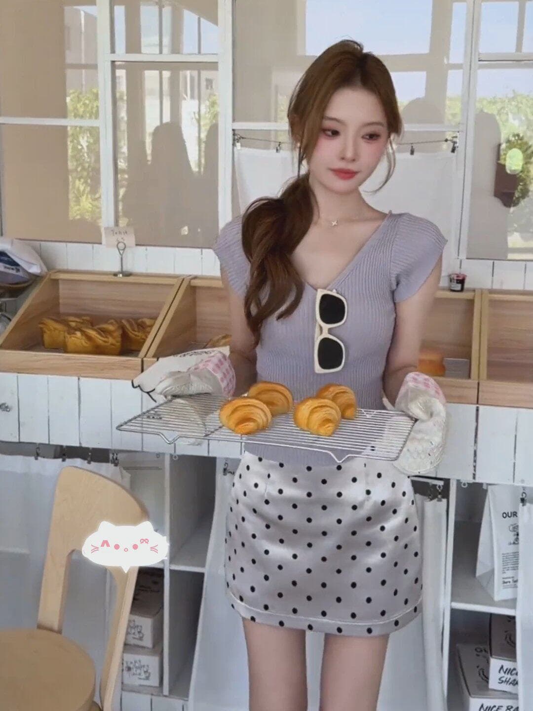 한 부서 고급 센스 V넥 보라색 니트 반팔 티셔츠 여성 여름 새로운 품격 몸매 가꾸기 디스플레이 얇고 작은 날다 소매 맨위 상세 이미지 5