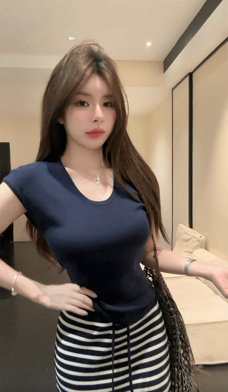하늘색 니트 스웨터 반 스커트 두 조각 여성 세트 여름 몸매 가꾸기 슬림해 보이는 스트라이프 하이웨이스트 세트 부드러운 품격 다용도 상세 이미지 7