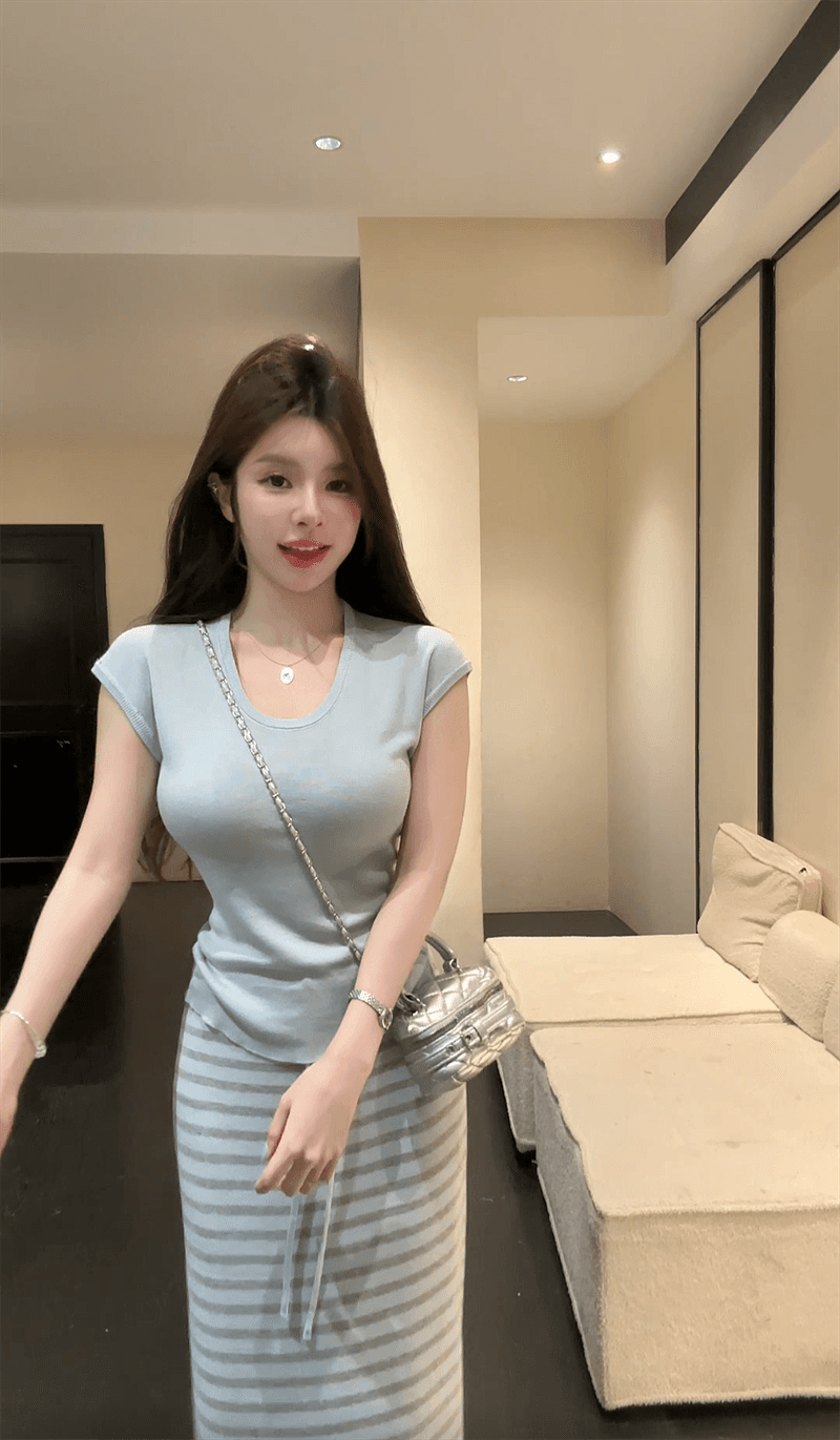 하늘색 니트 스웨터 반 스커트 두 조각 여성 세트 여름 몸매 가꾸기 슬림해 보이는 스트라이프 하이웨이스트 세트 부드러운 품격 다용도 상세 이미지 18