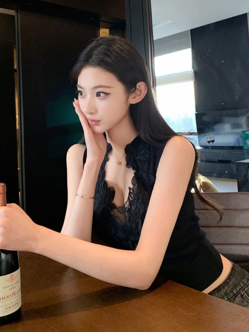 순수한 욕망 핫걸 패치워크 레이스 니트 조끼 여성 여름 얇은 스타일 몸매 가꾸기 슬림해 보이는 디자인 센스 품격 민소매 맨위 이미지 3