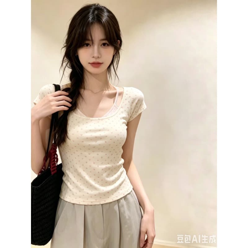 섹시함 백리스 페이크 레이어드 배색 반팔 티셔츠 여성 2026 여름 새로운 몸매 가꾸기 고유 한 Chic 연령 감소 맨위 상세 이미지 4