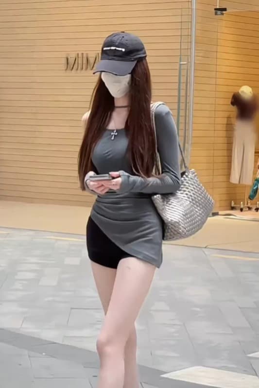 한 부서 순수한 욕망 핫걸 회색 자외선 차단 티셔츠 여성 여름 새로운 디자인 센스 작은 대중 오프숄더 몸매 가꾸기 슬림해 보이는 맨위 이미지 7