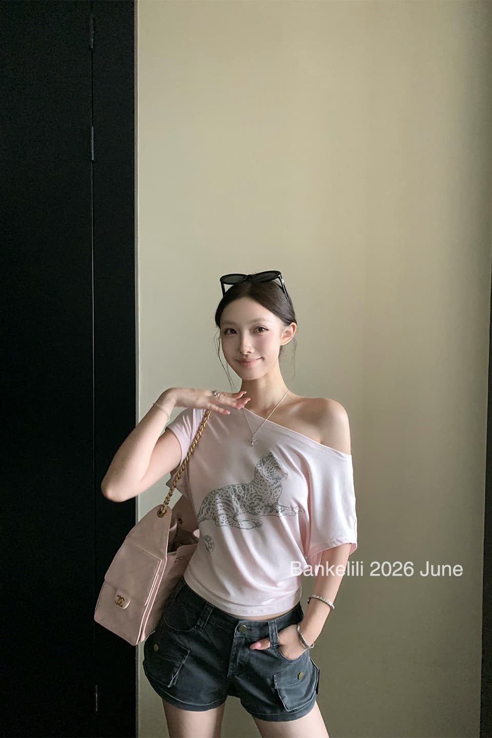 밤나무 코코아 bankelili 느긋한 표범 표범 82 블루 좋은 모달 주간 실크 양모 레오파드 무늬 비스듬한 어깨 티셔츠 여성 이미지 7
