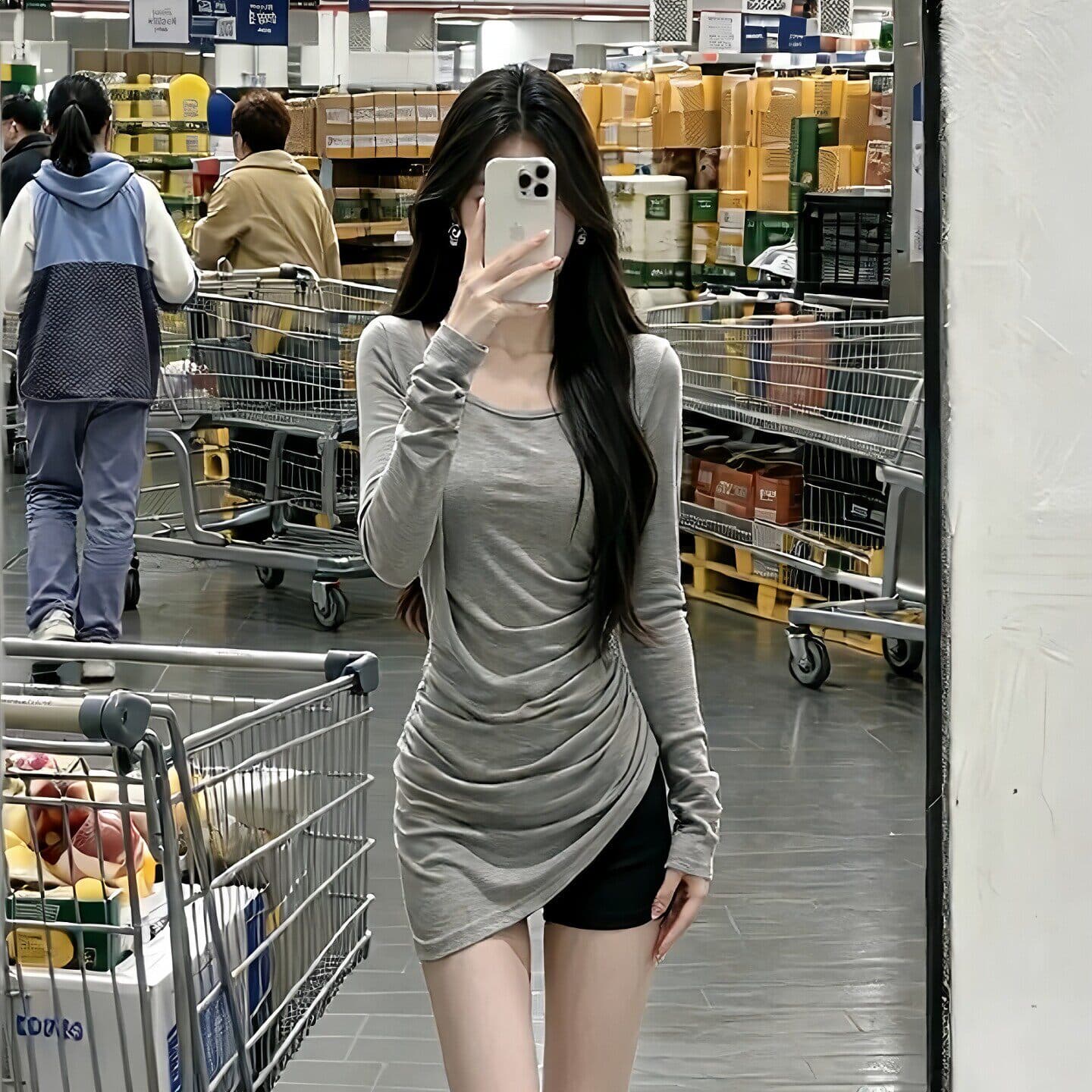 섹시함 로얄 자매 바람 회색 비스듬한 어깨 긴팔 티셔츠 여성 여름 새로운 디자인 센스 주름 허리 수축 중간 길이 맨위 상세 이미지 3