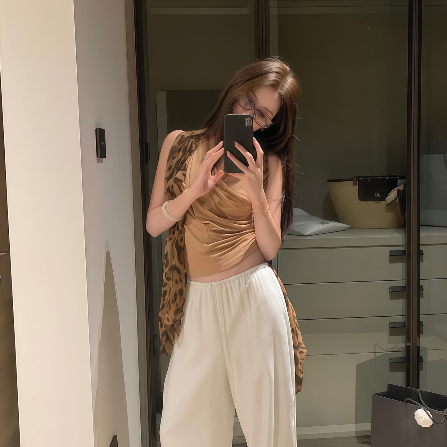 프랑스식 고급 센스 주름 행침 목 캐미솔 여성 의류 2026 새로운 여름 슬림해 보이는 민소매 품격 다용도 맨위 이미지 6
