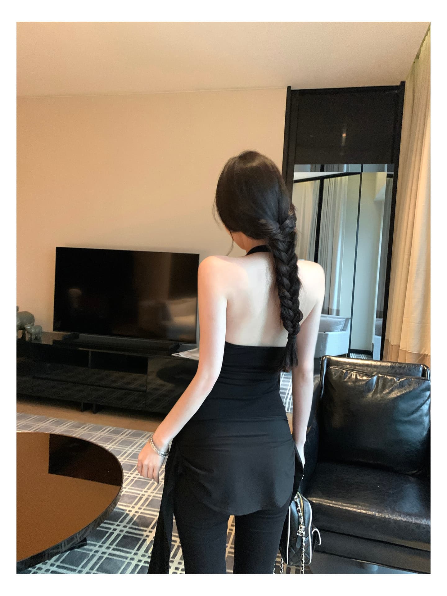 화이트 u 칼라 긴팔 티셔츠 여성 여름 얇은 스타일 품격 섹시함 핫걸 몸매 가꾸기 허리 수축 슬림해 보이는 낮은 네크라인 인사이드 잡아라. 의류 상세 이미지 12