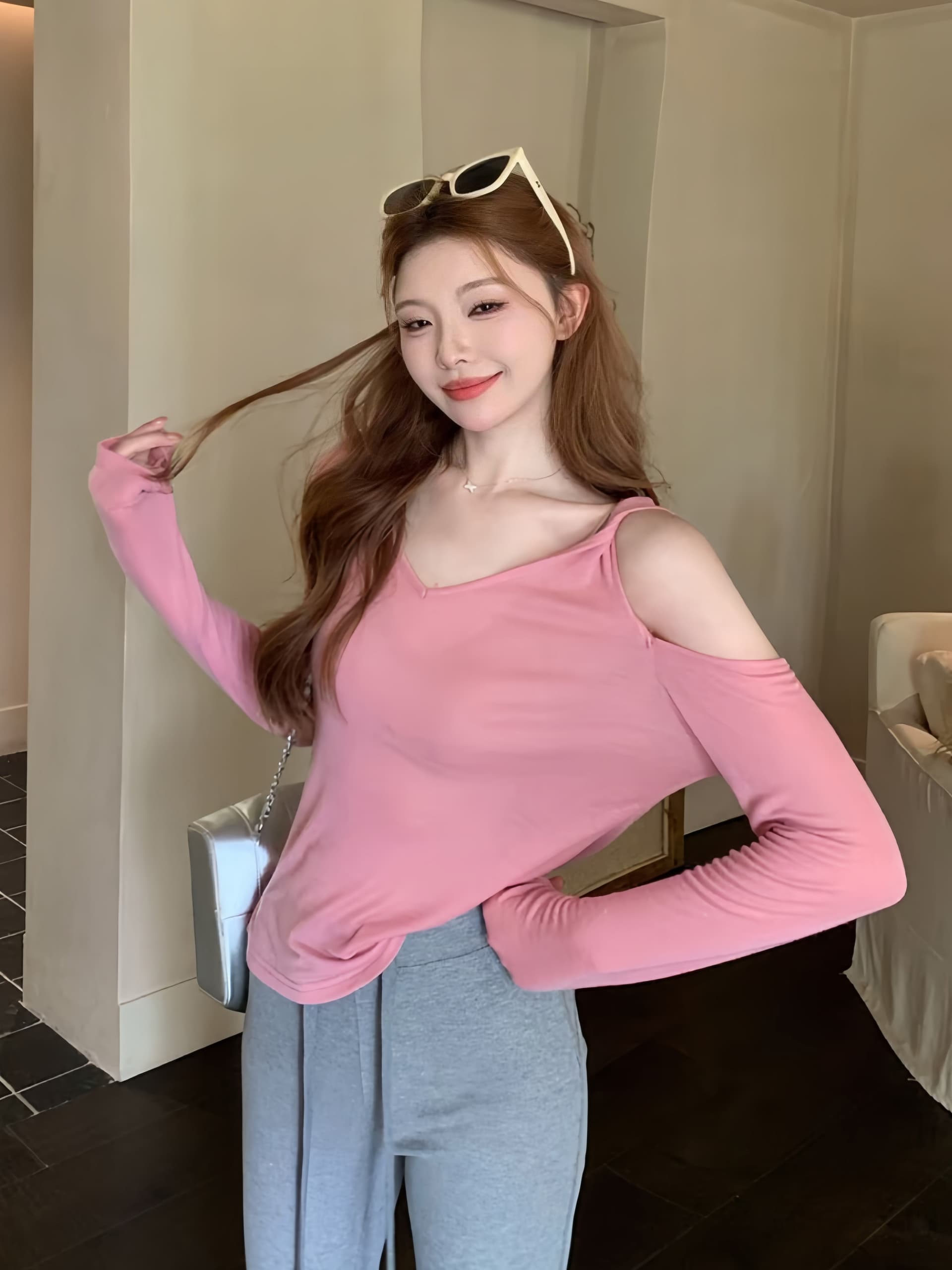 패션 디자인 센스 오프숄더 긴팔 티셔츠 여름 새로운 여성 의류 캐주얼 다용도 아름다운 슬림해 보이는 느슨함 센스 맨위 상세 이미지 4