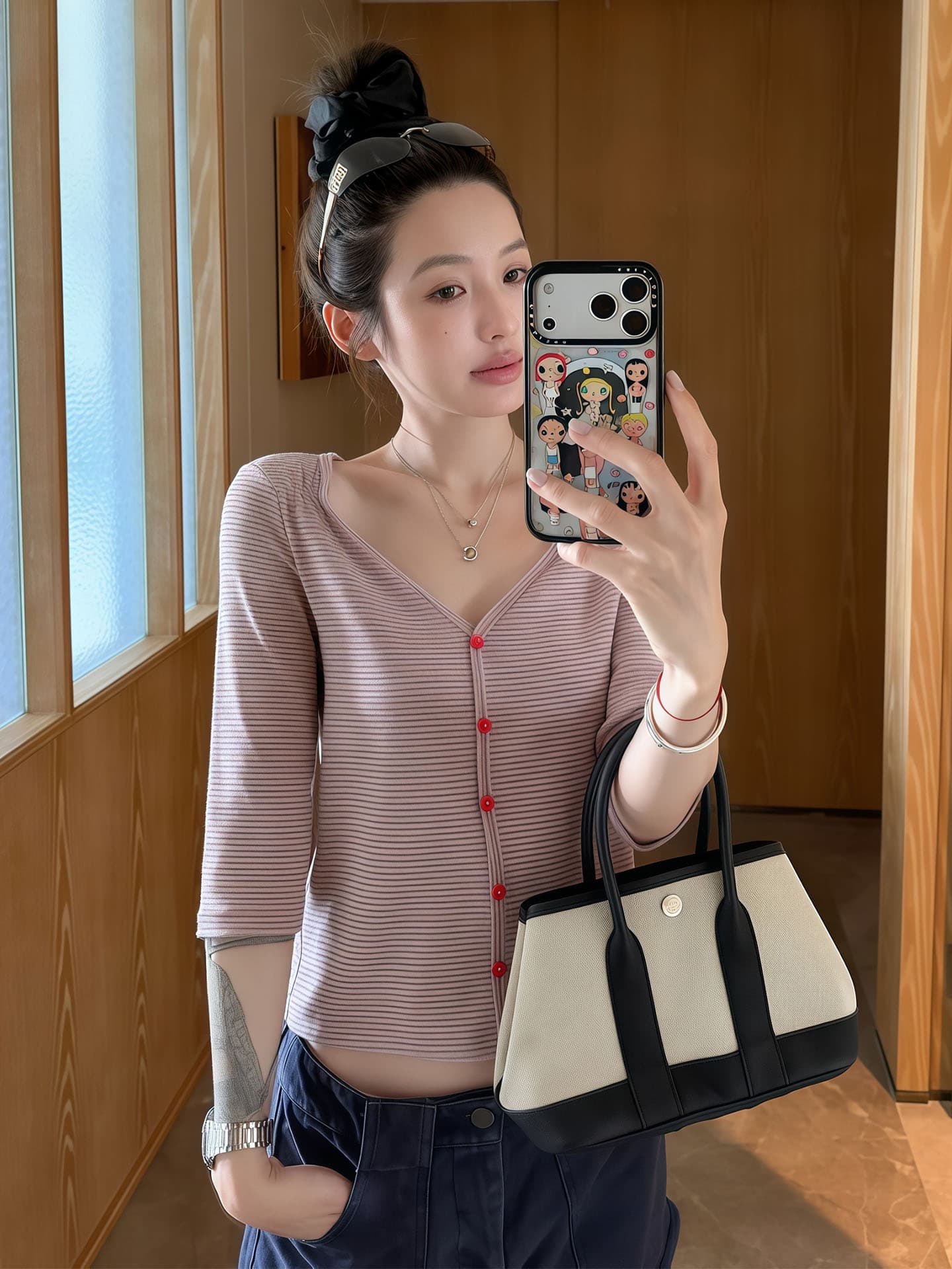 느긋한 바람 스트라이프 V넥 7부 소매 싱글 줄 버튼 티셔츠 여성 여름 착용 가져 가라. 디자인 센스 캐주얼 다용도 패션 맨위 이미지 5
