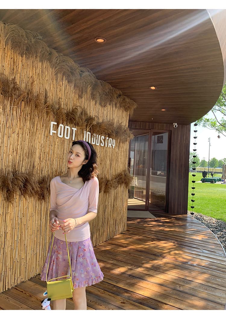 중간 소매 티셔츠 프랑스식 레트로 디자인 센스 단색 핀치 Pleat 몸매 가꾸기 불규칙 칼라 반팔 맨위 여성 상세 이미지 23